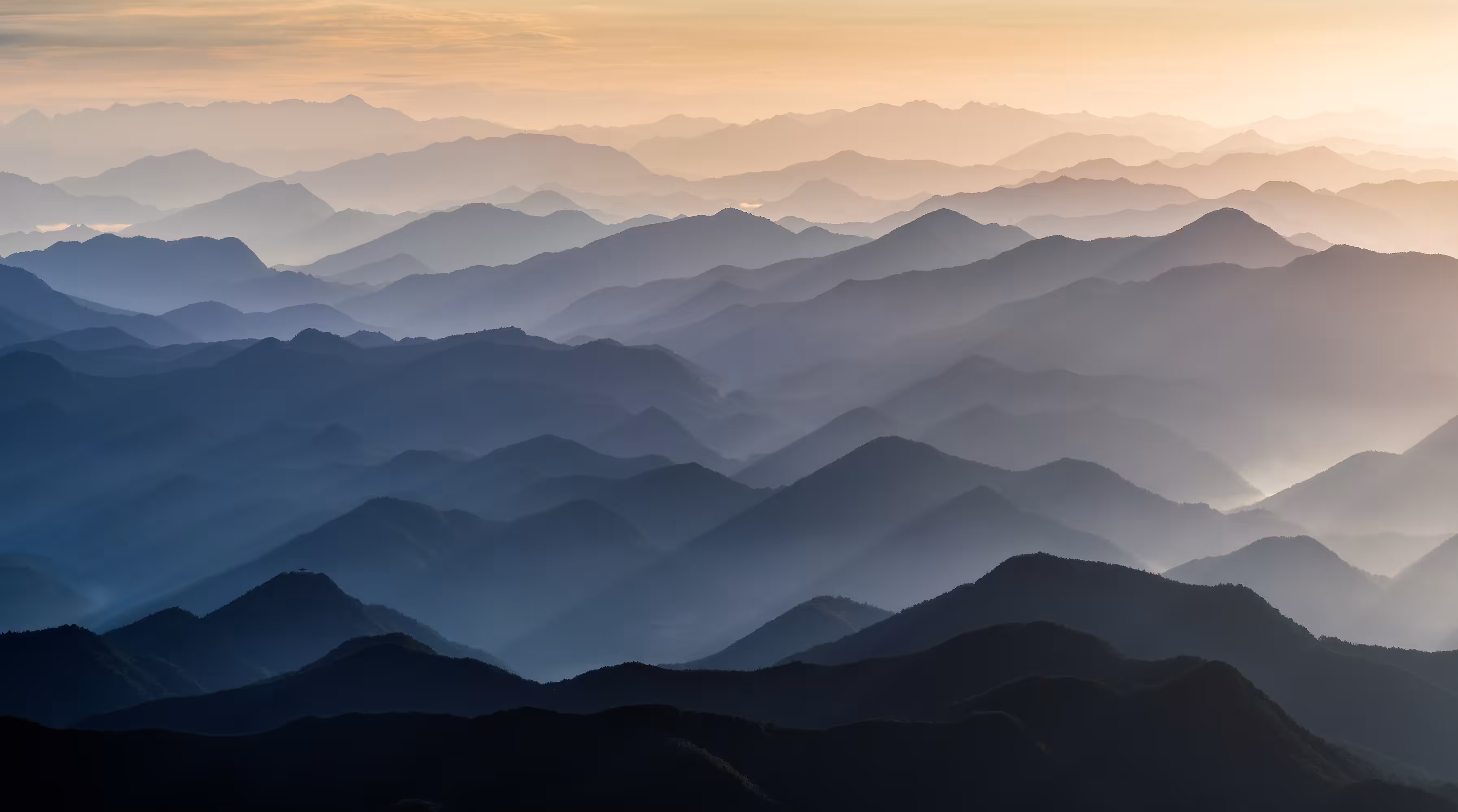 Land of Mountains 