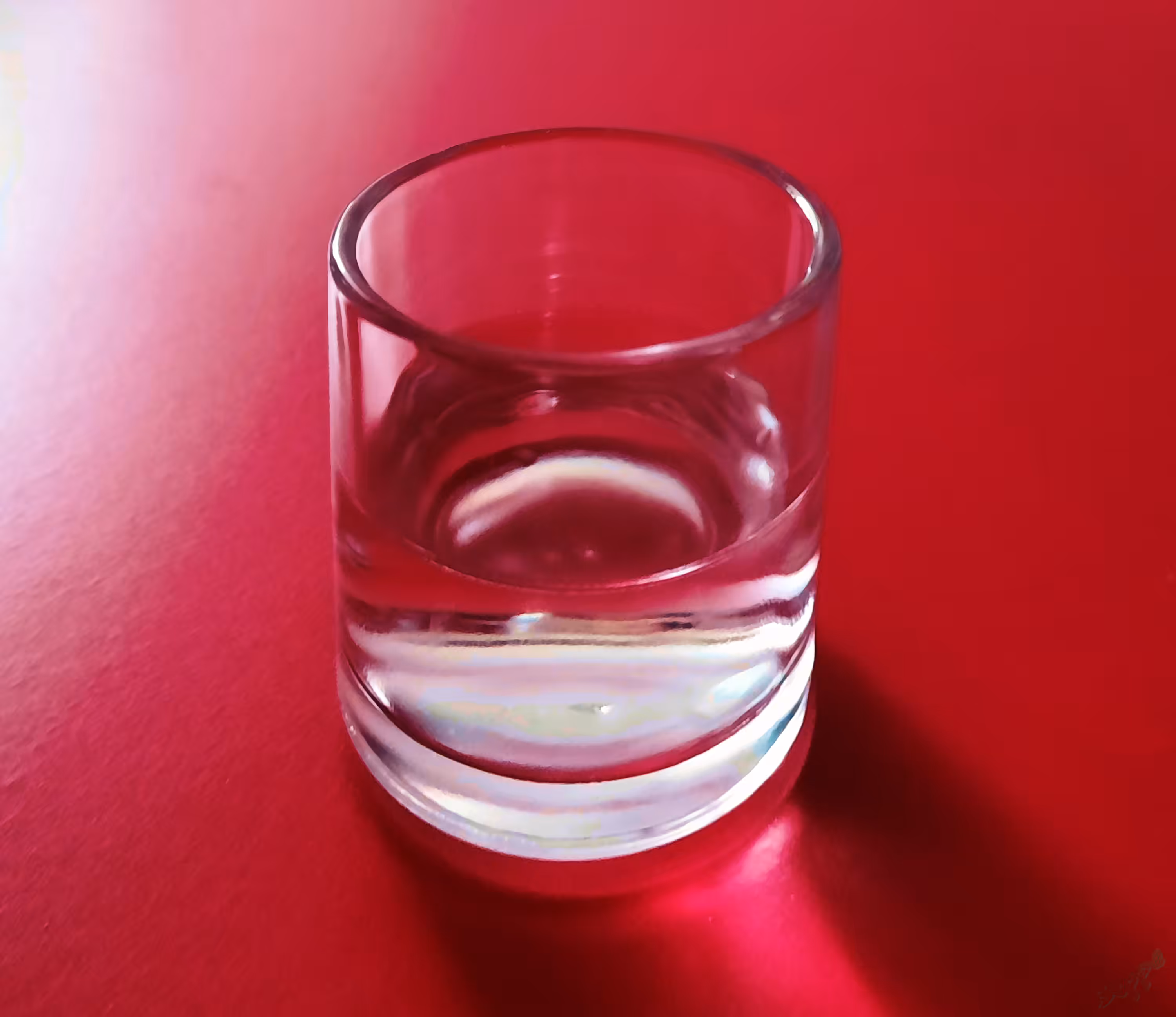 𝒞𝑒𝒸𝒾 𝓃'𝑒𝓈𝓉 𝓅𝒶𝓈 𝓊𝓃 3D - cylinder, plane.