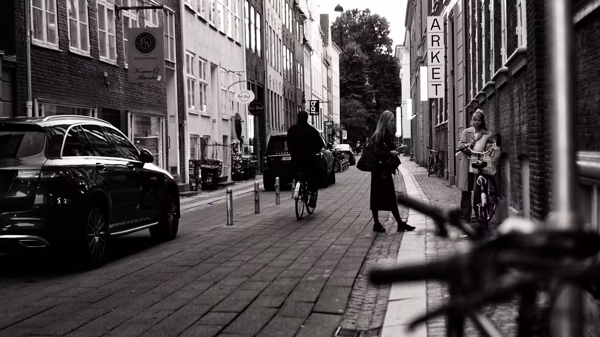 E Y D - 0 0 1 1 .