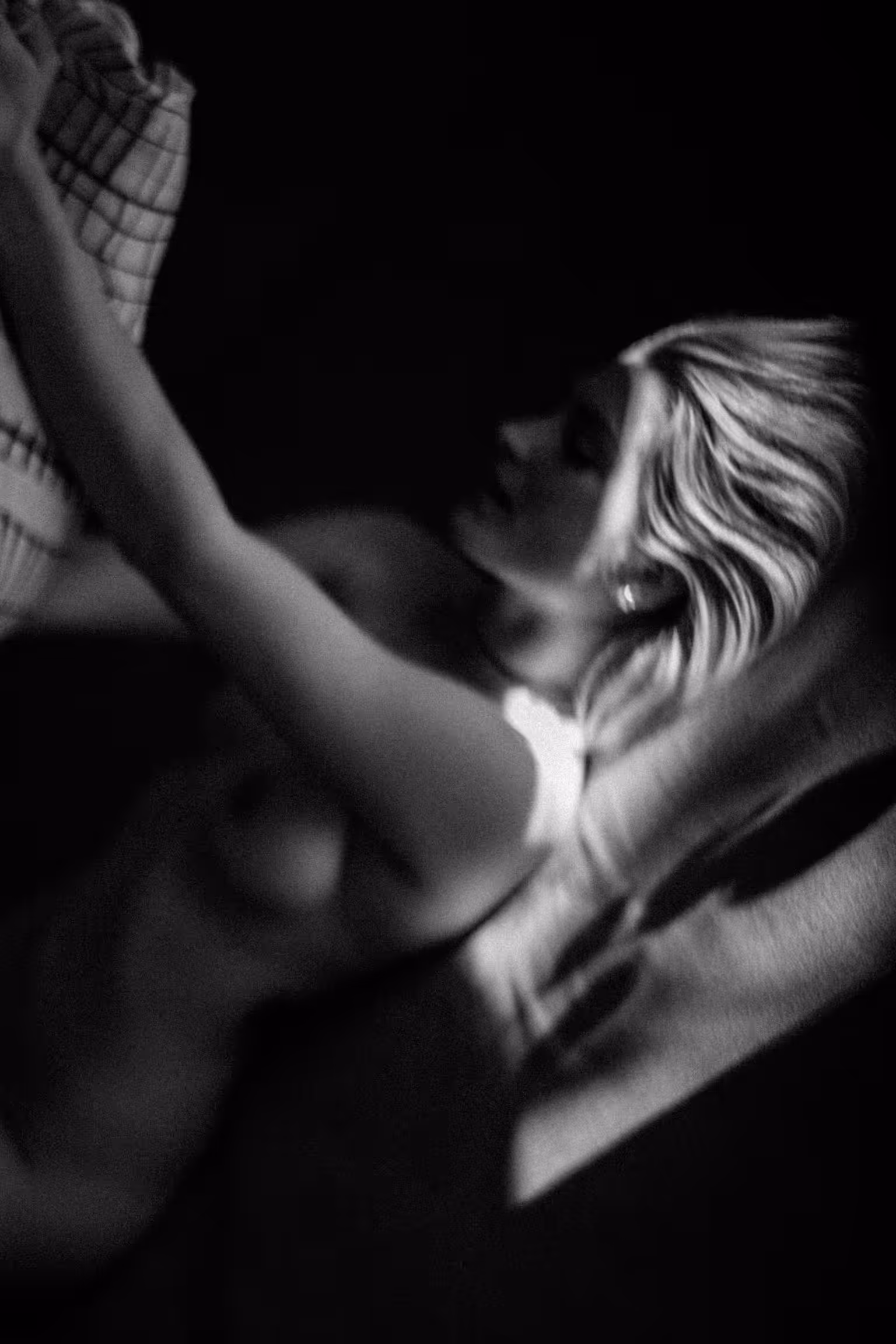 Women noir shadaw