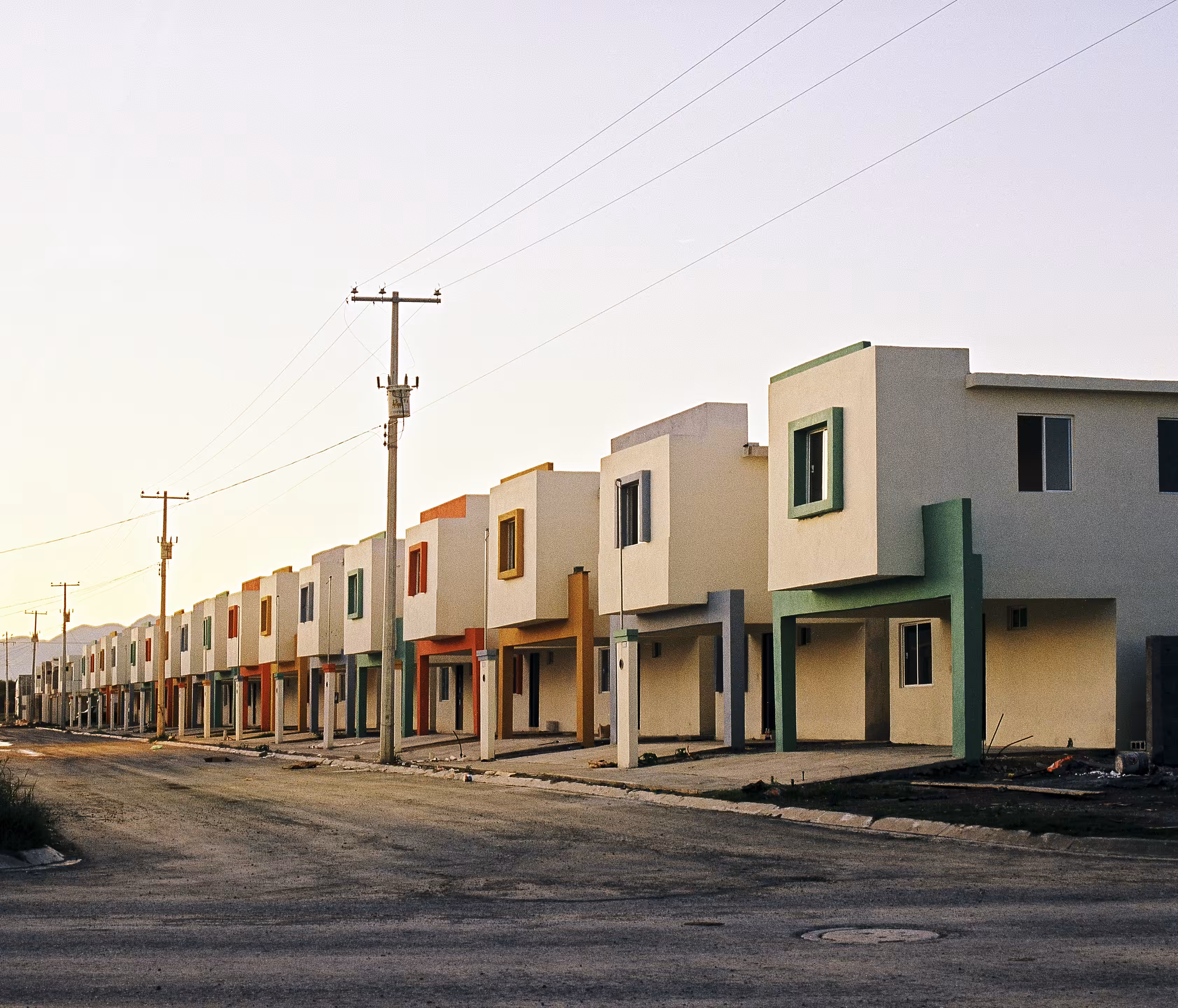Suburbia Mexicana, Fragmented City #15