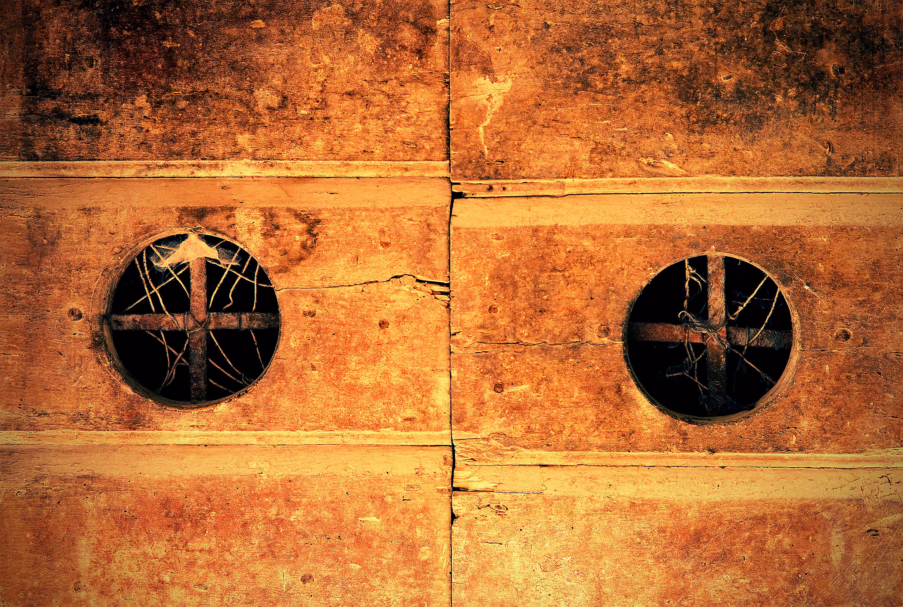 DOOR 02