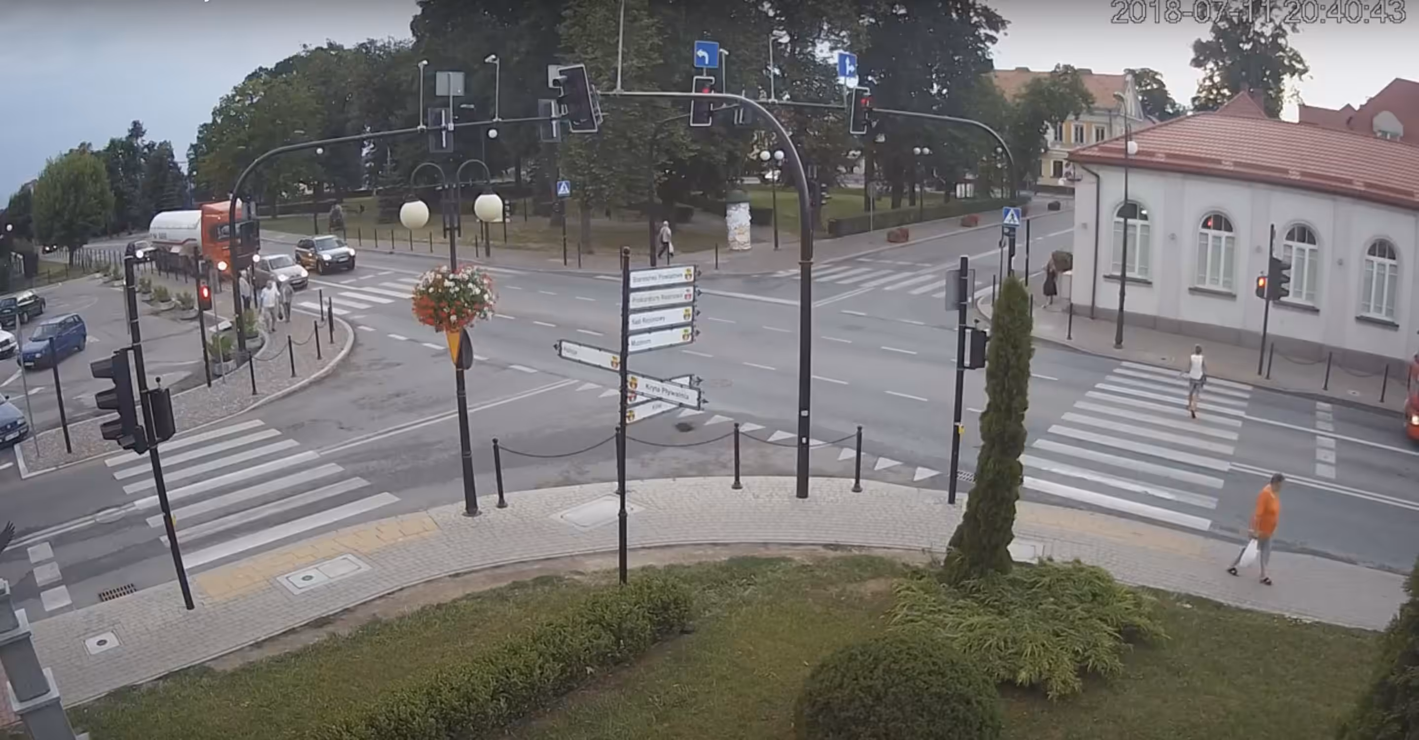 Jaywalker 08 - Dries Depoorter