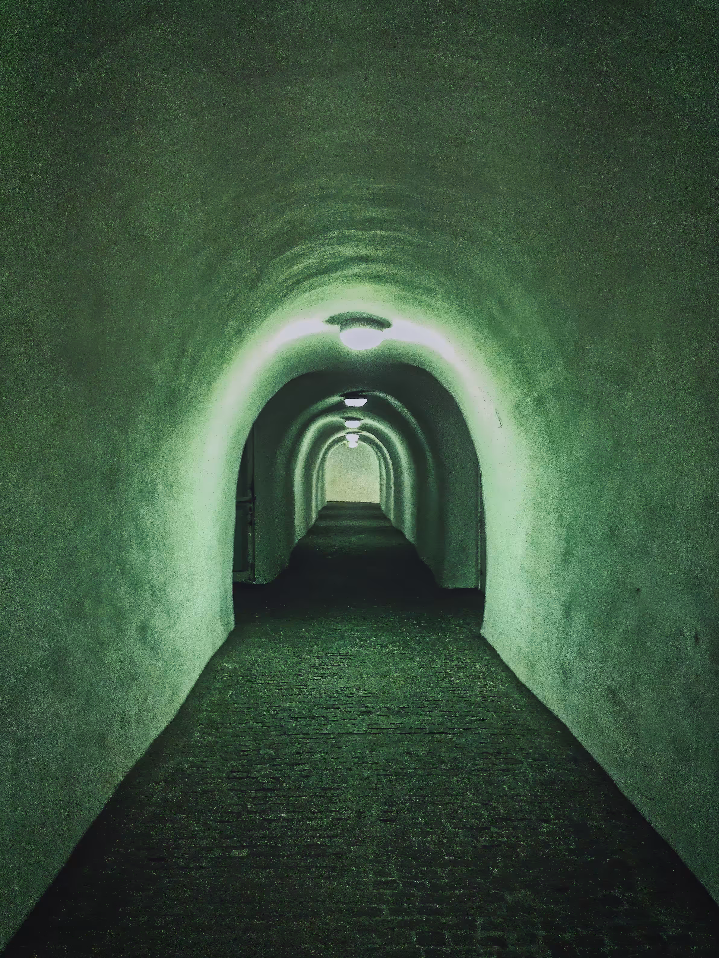 Nomad's Land: Secrets under the castle