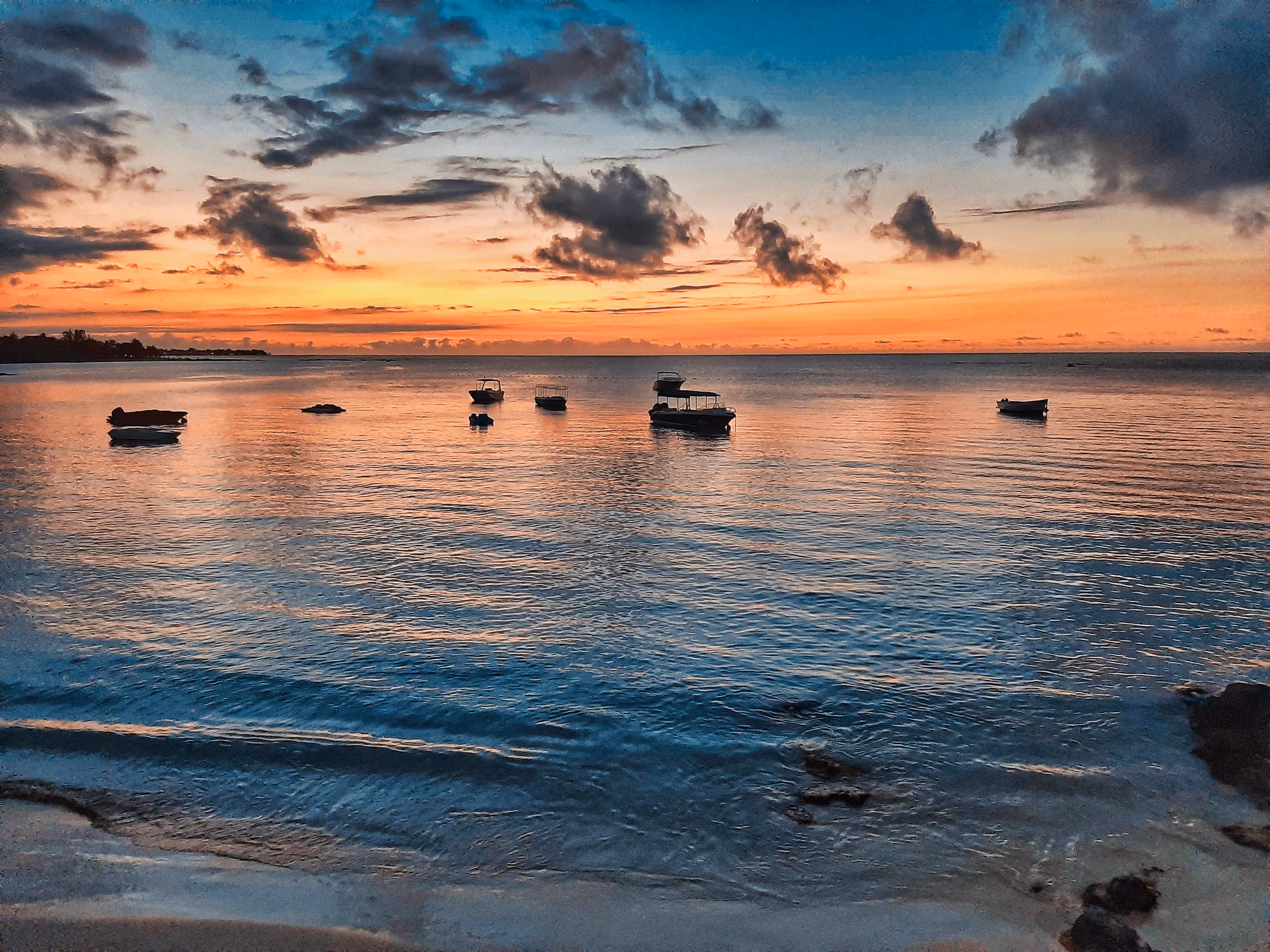 A Walk on the Beach with Eloise Robbertze