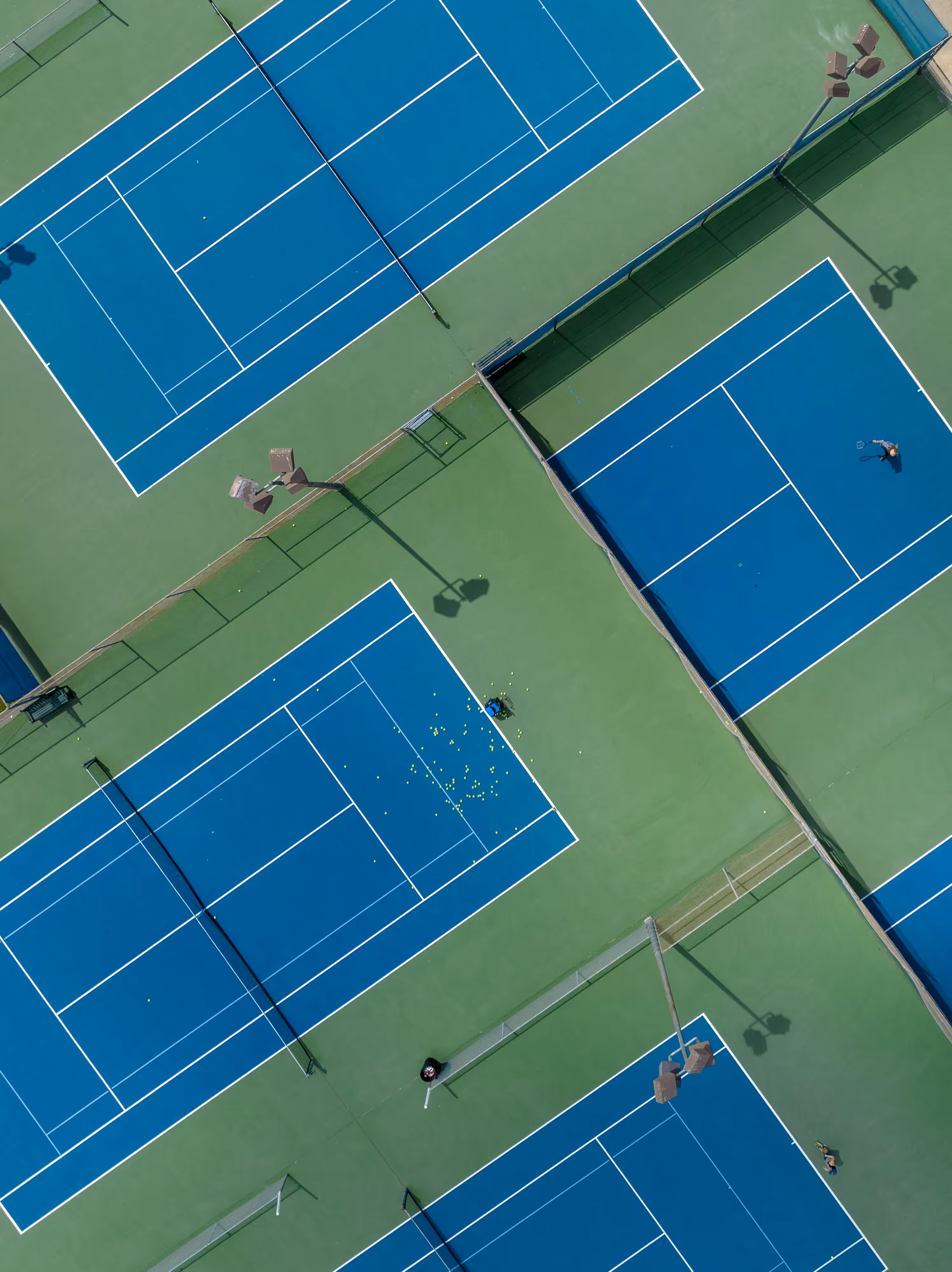 Abstract Courts 1