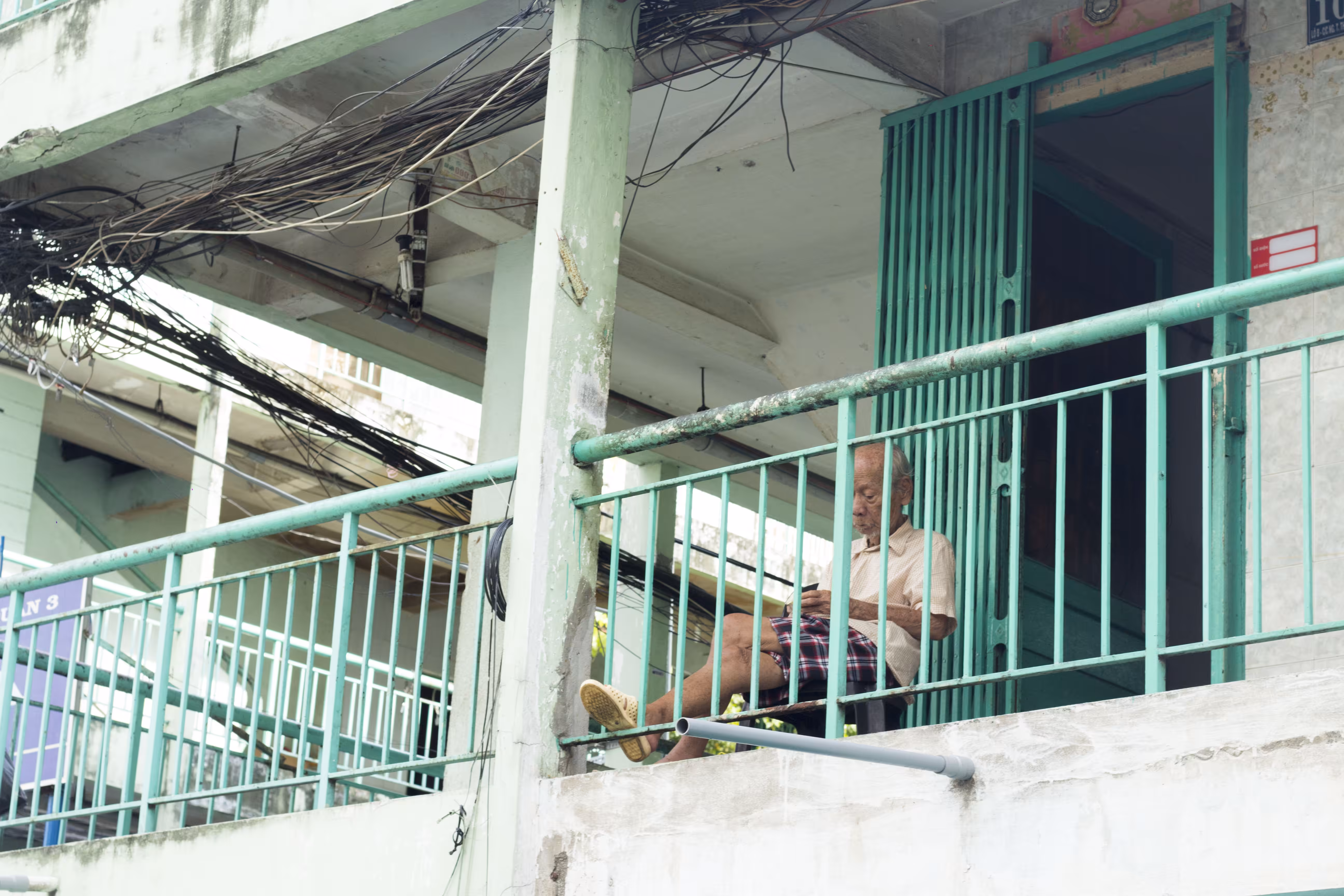 #streetmoth [006] watchman