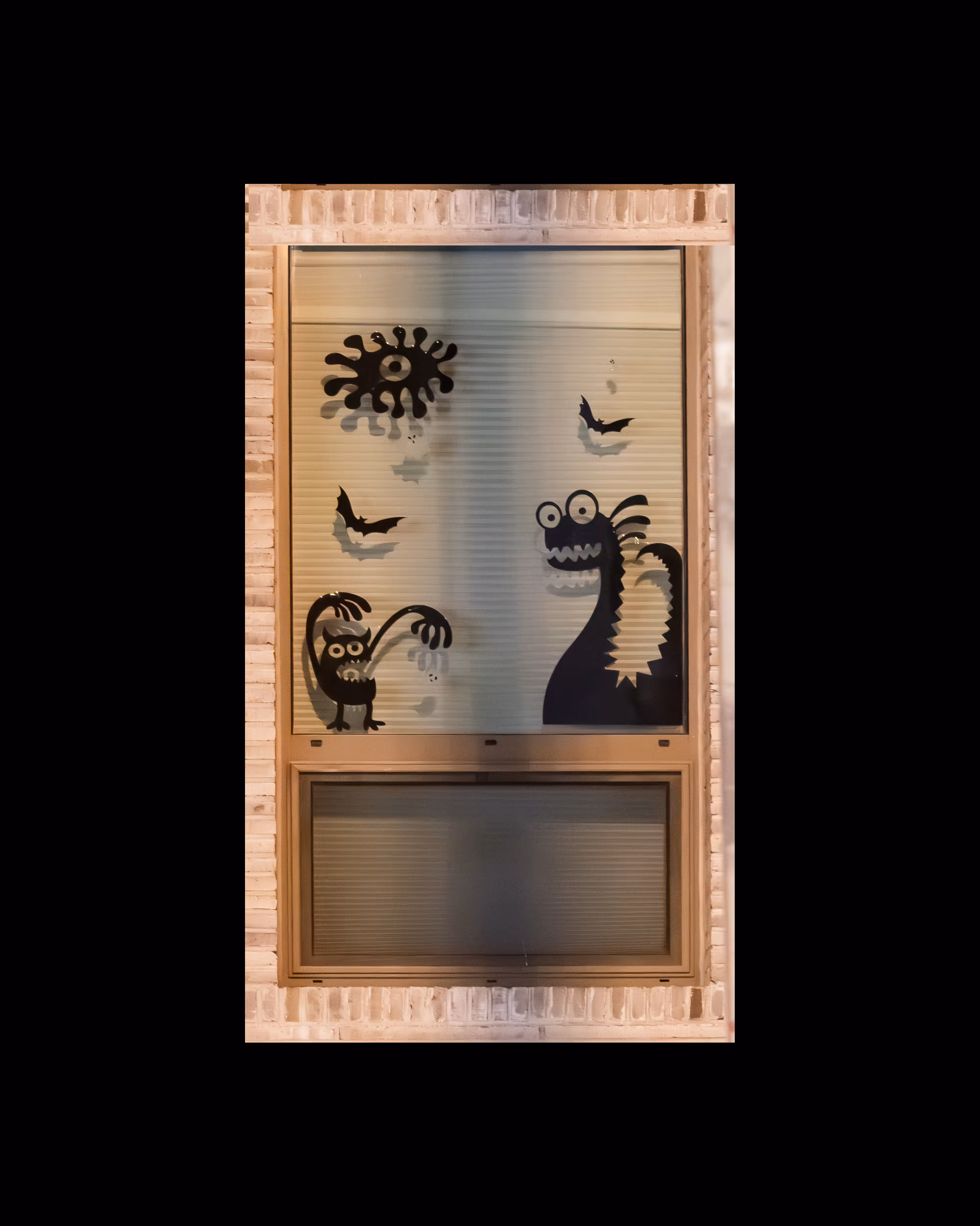 WINDOW 879
