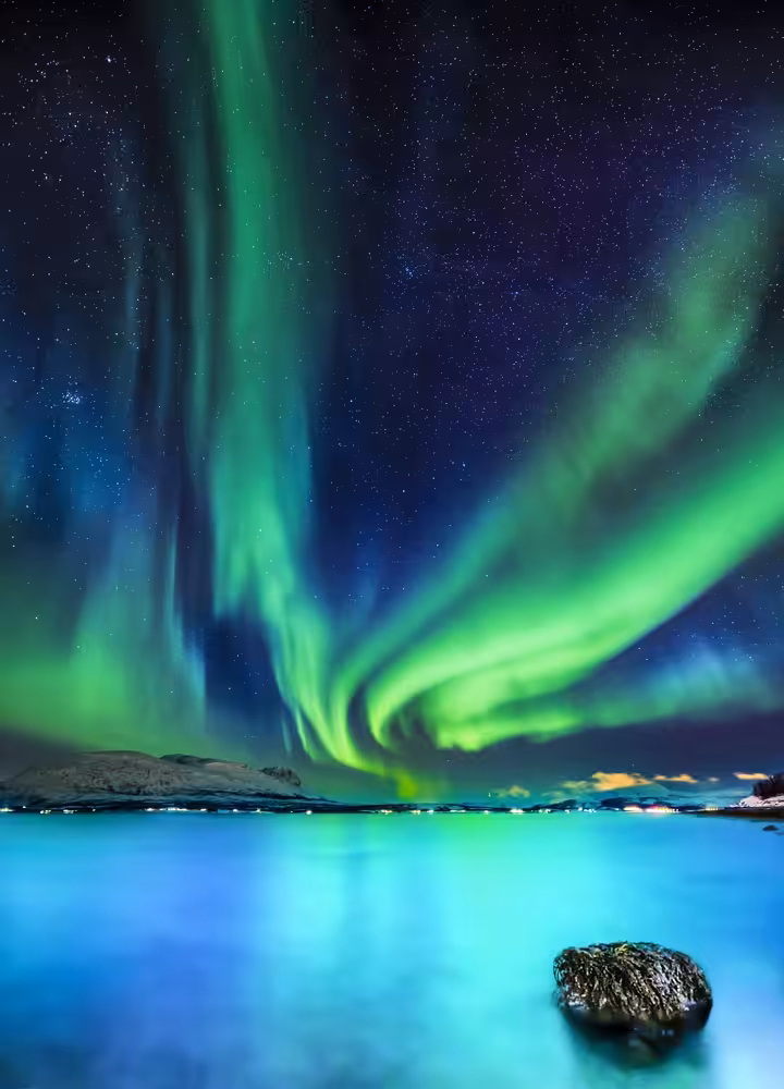 Aurora Borealis over water