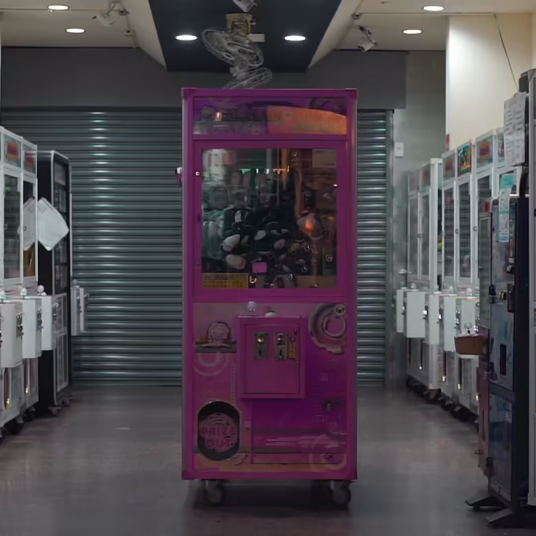 Lock-in Vending Machine 027