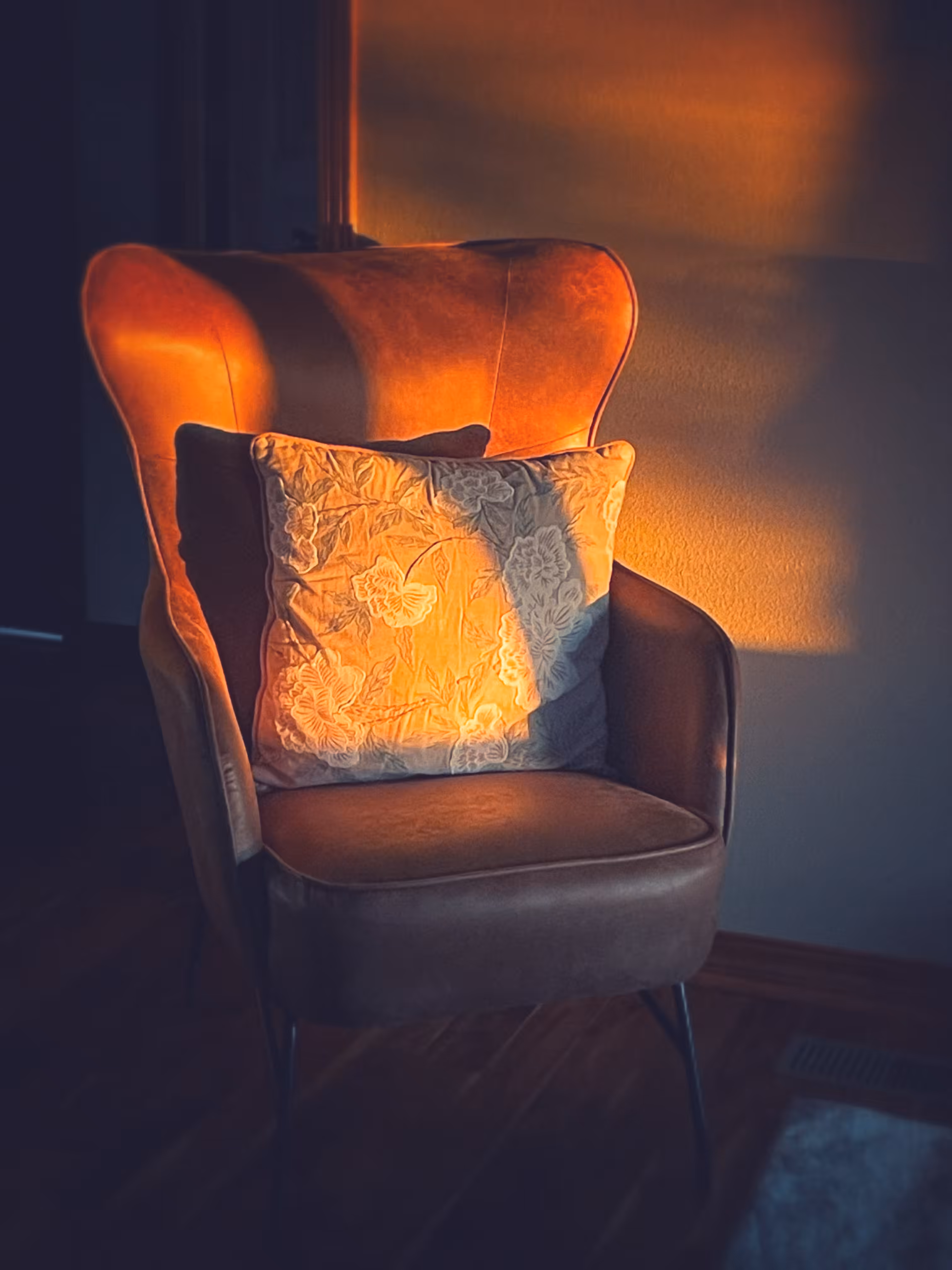 Soft Light Chair