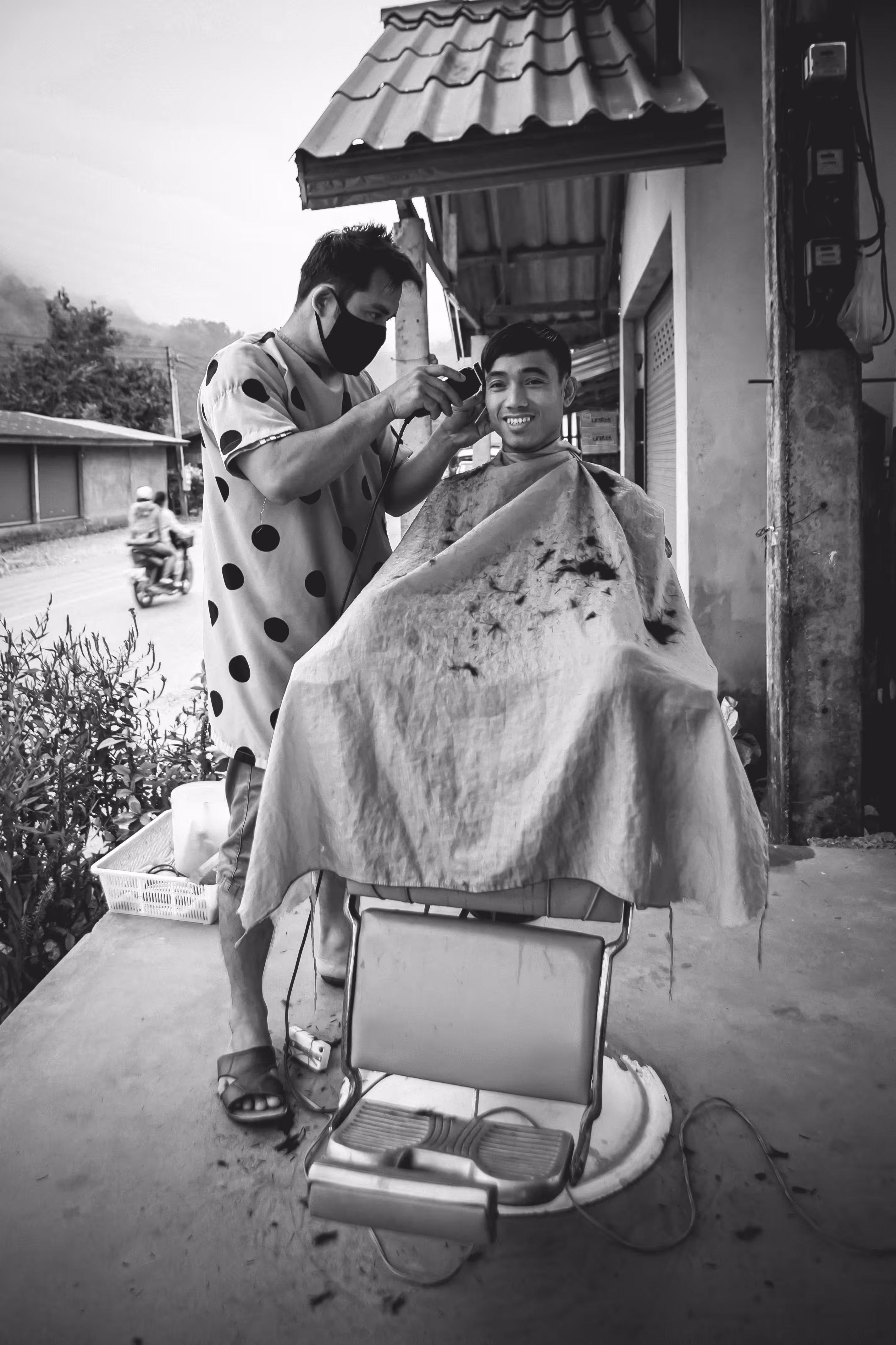 B&W Photography: Hair Cut.