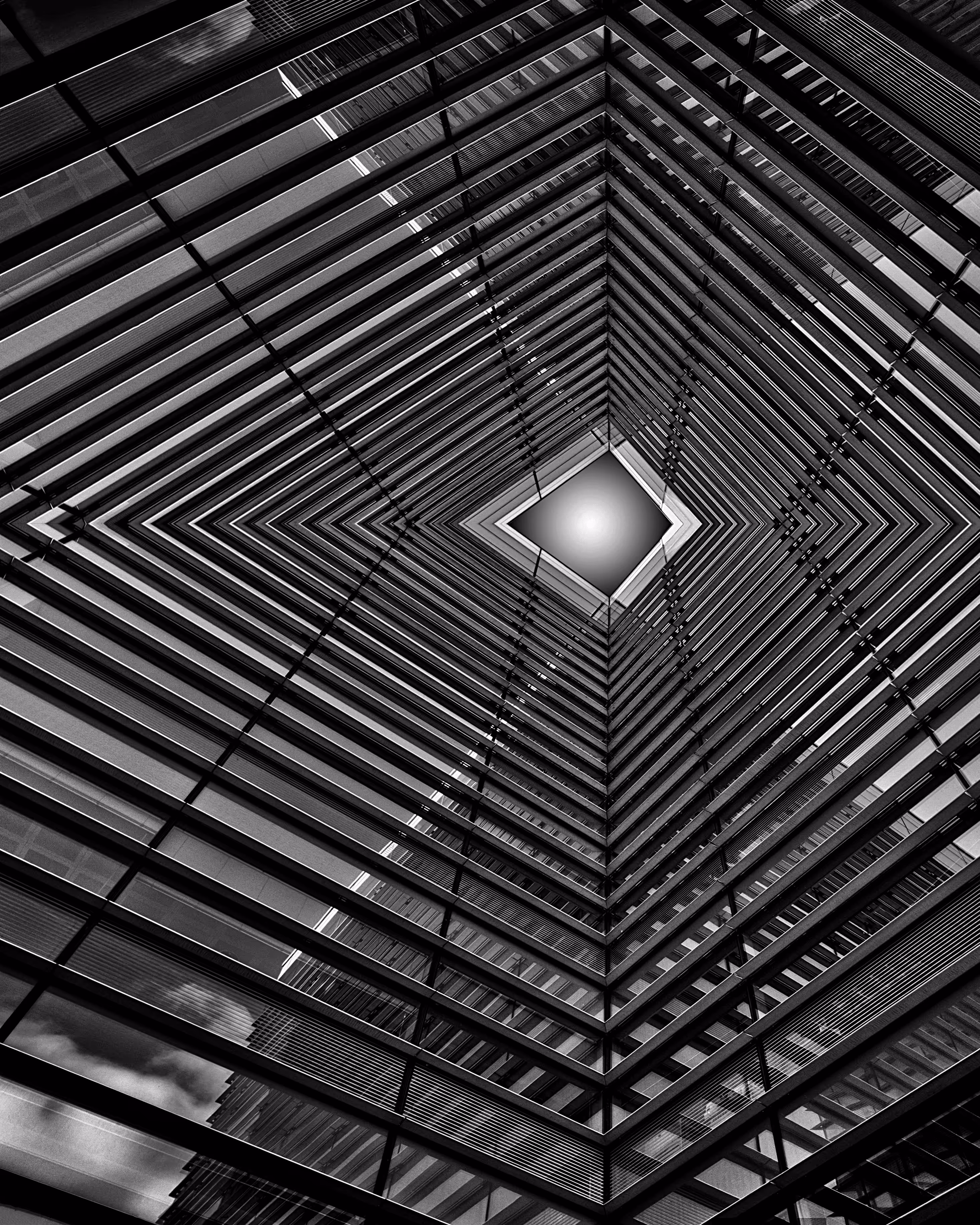 #28 Achromatic World | Vanishing Point