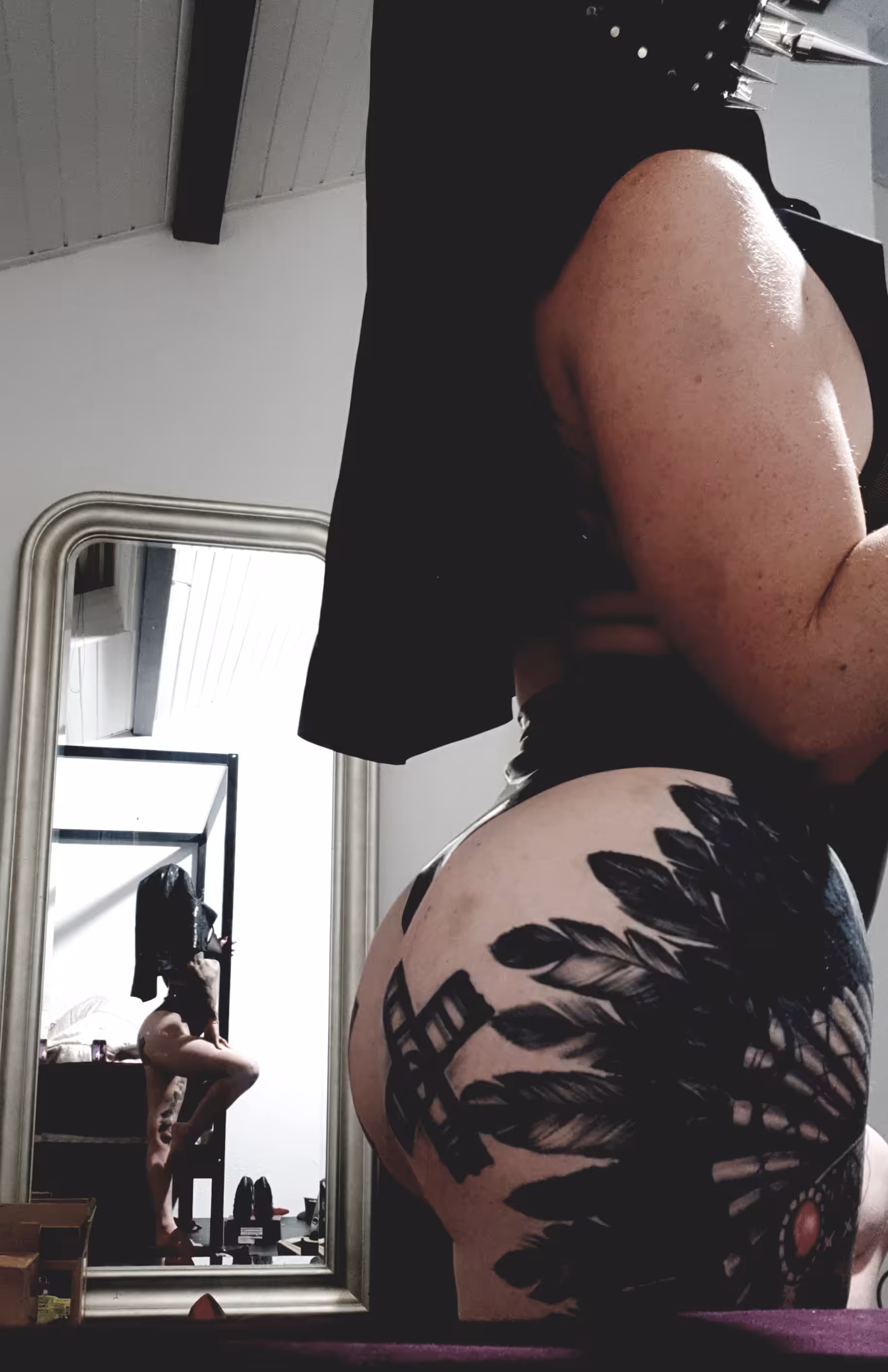 Mirror's reflection