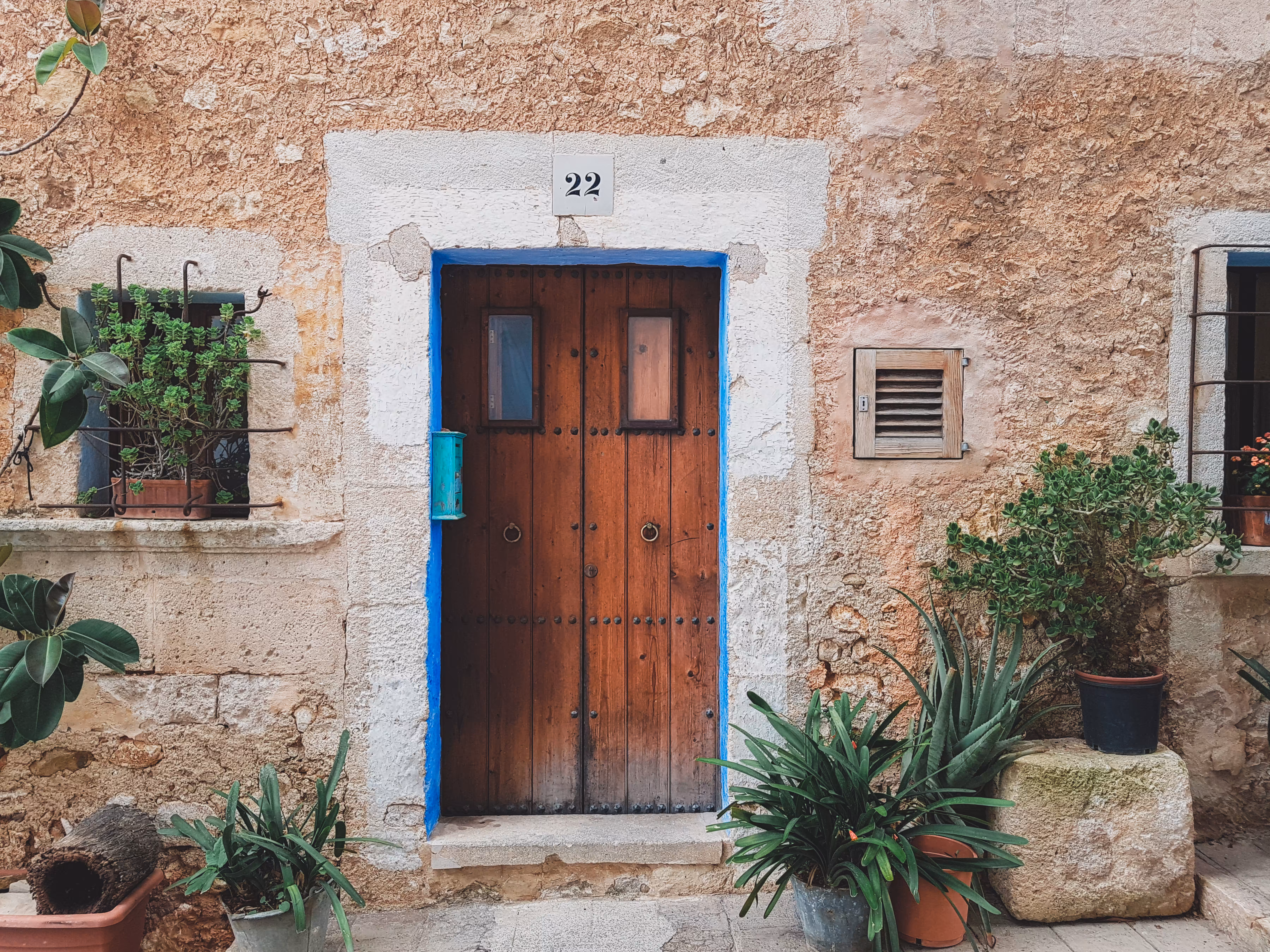 DOOR 22