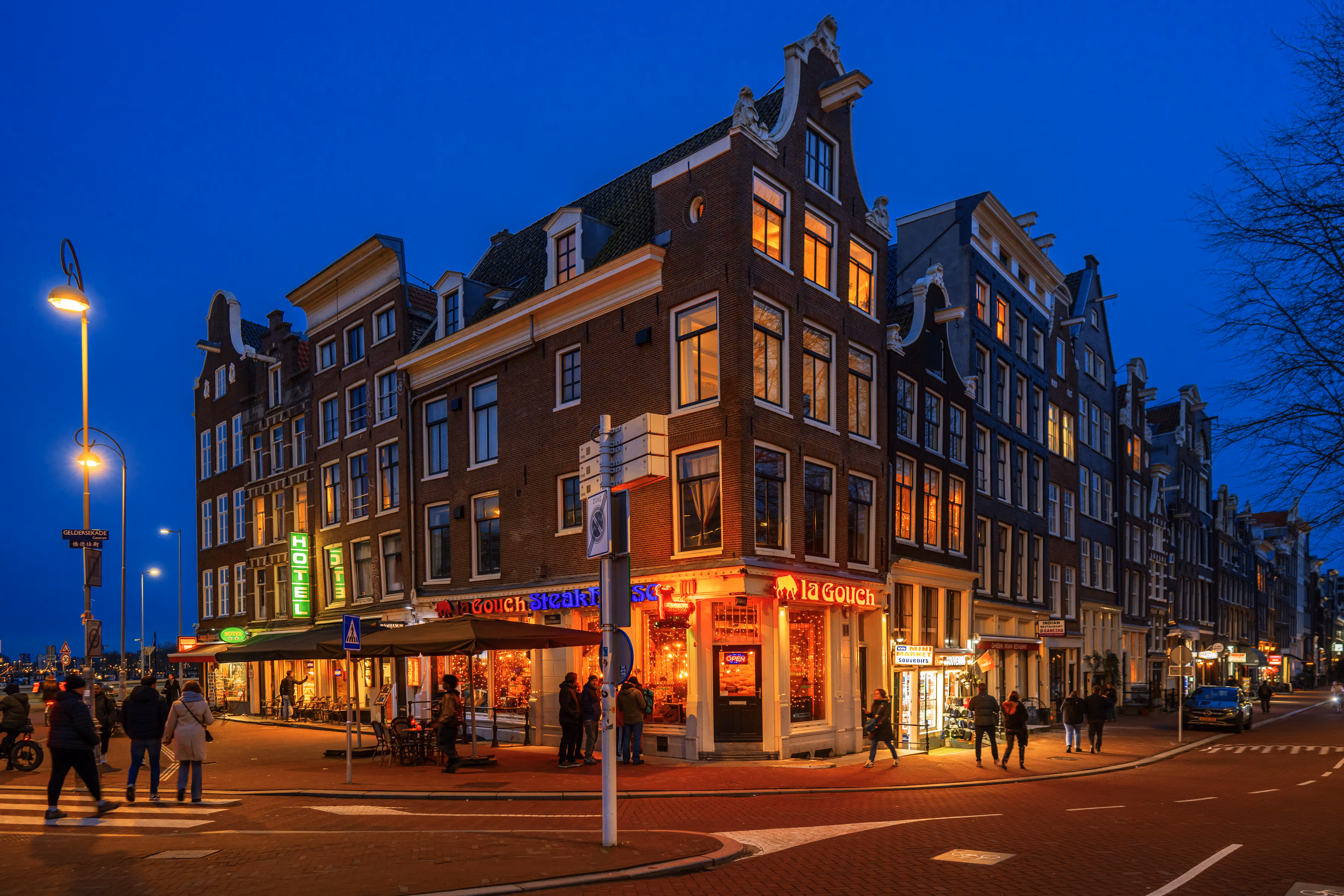 Amsterdam by Night (3)