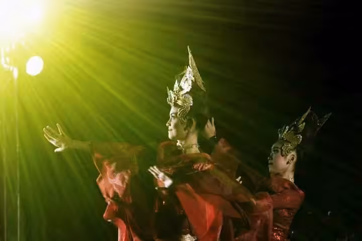 Sundanese Dance Performance