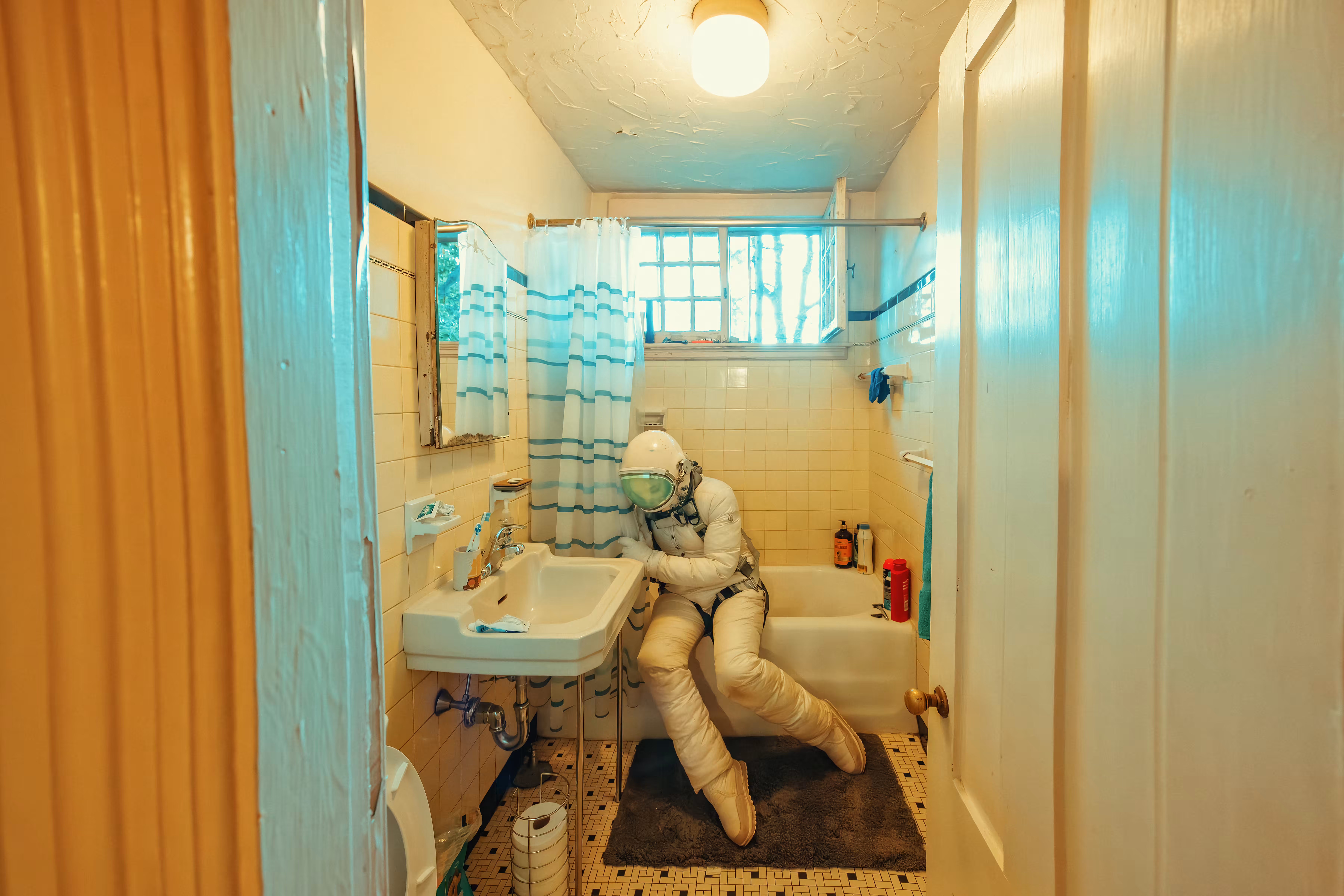 The Lonely Astronaut - White Suit Edition: A Long Lost Friend Once Lived Here