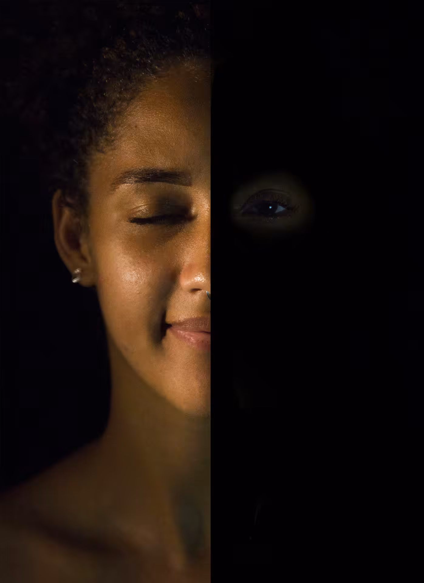 Bipolarity of the senses
