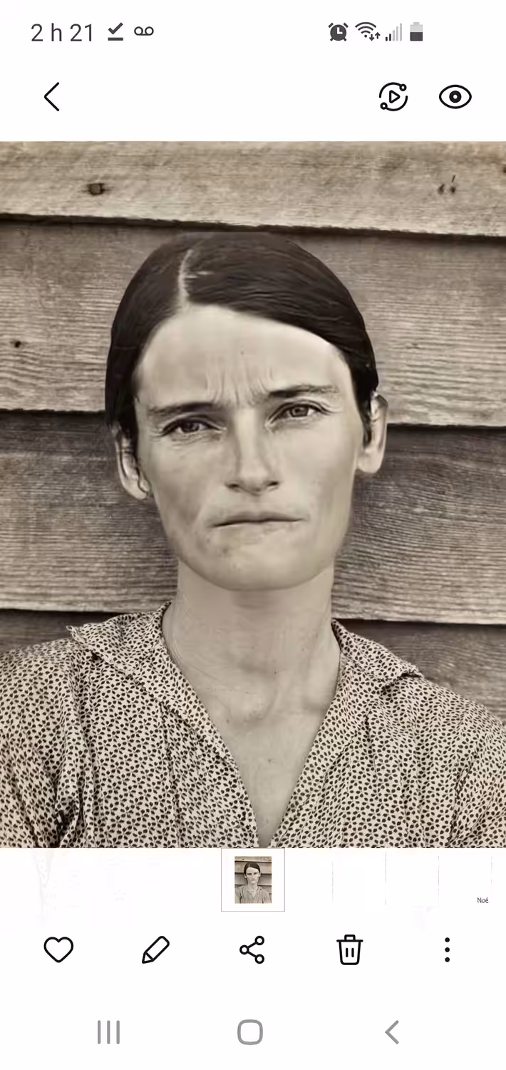  In Walker Evans smartphone