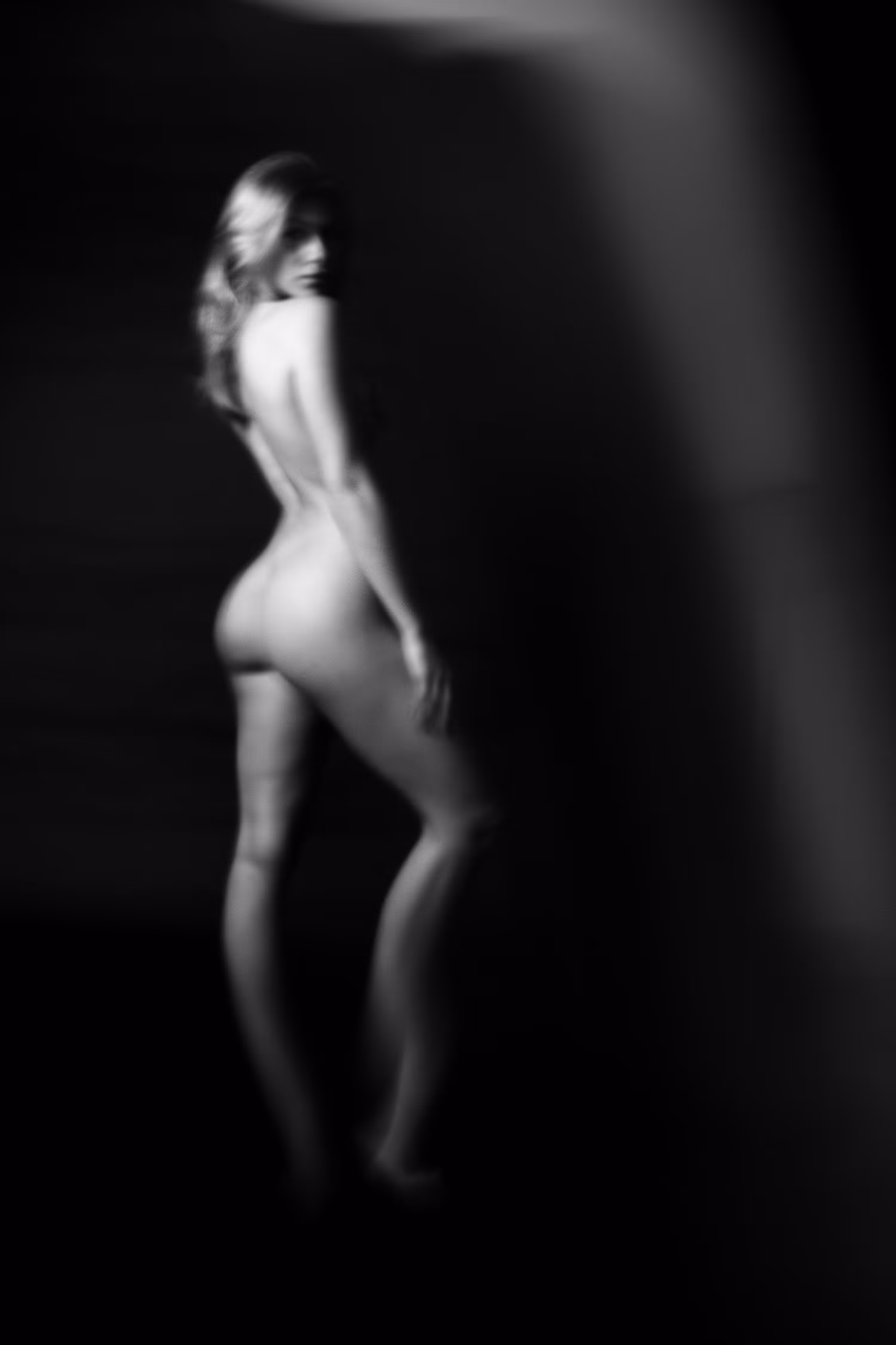 CONTRAPPOSTO