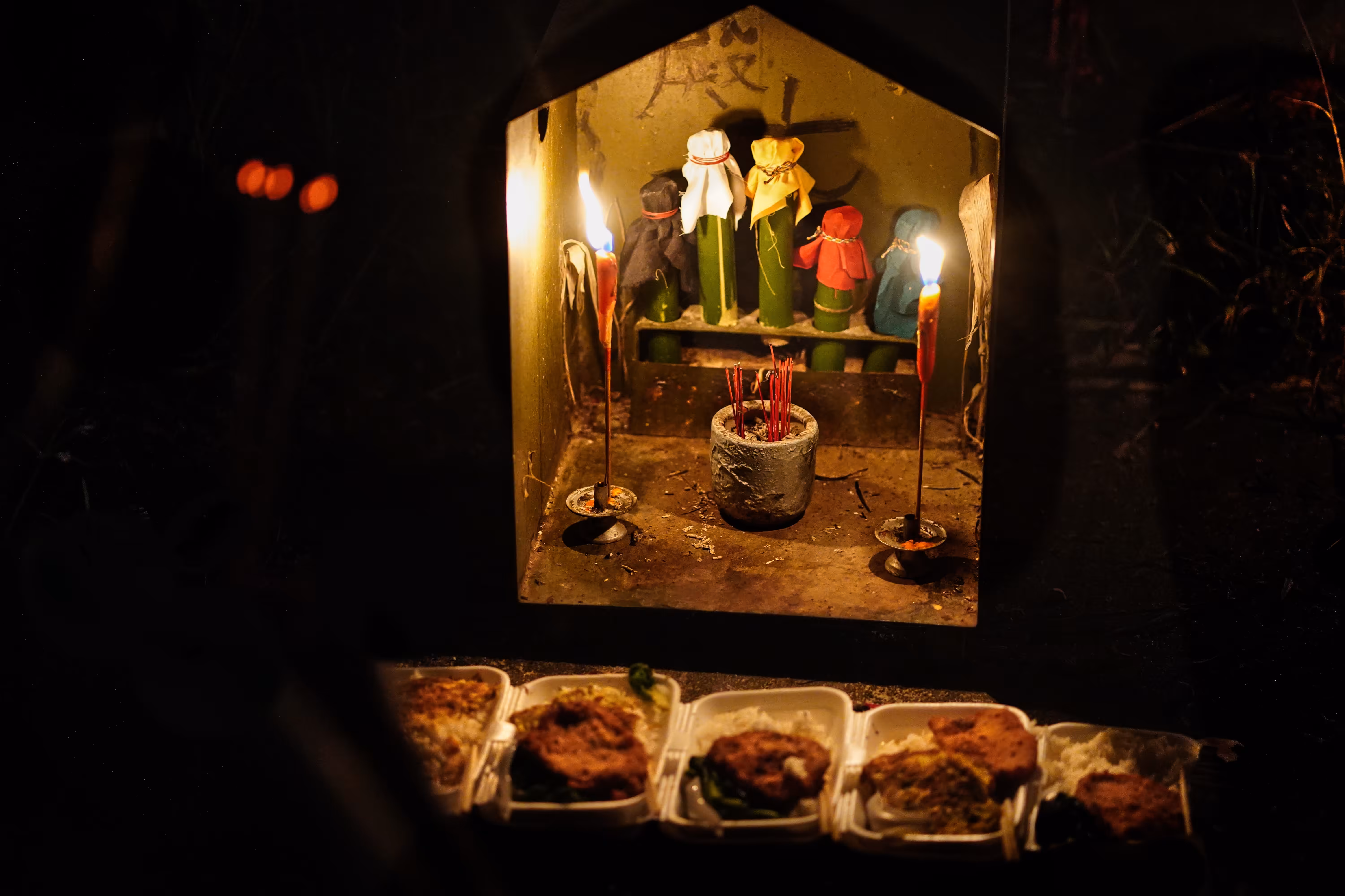 Night-time Cemetery Rituals, Singapore (2) -kidnapped souls trapped in bamboo sealed with a talisman