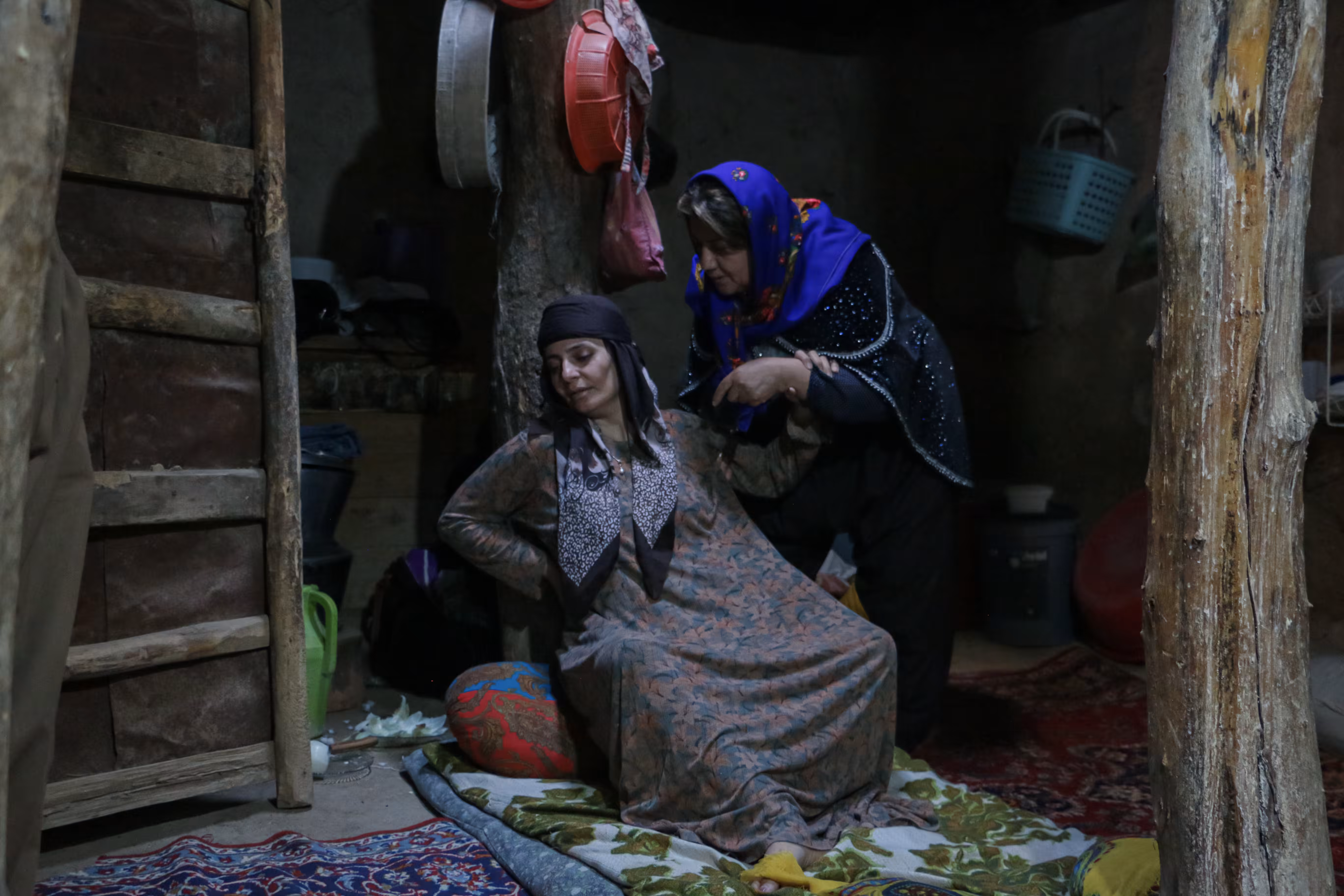 with the wind : Traditional birth