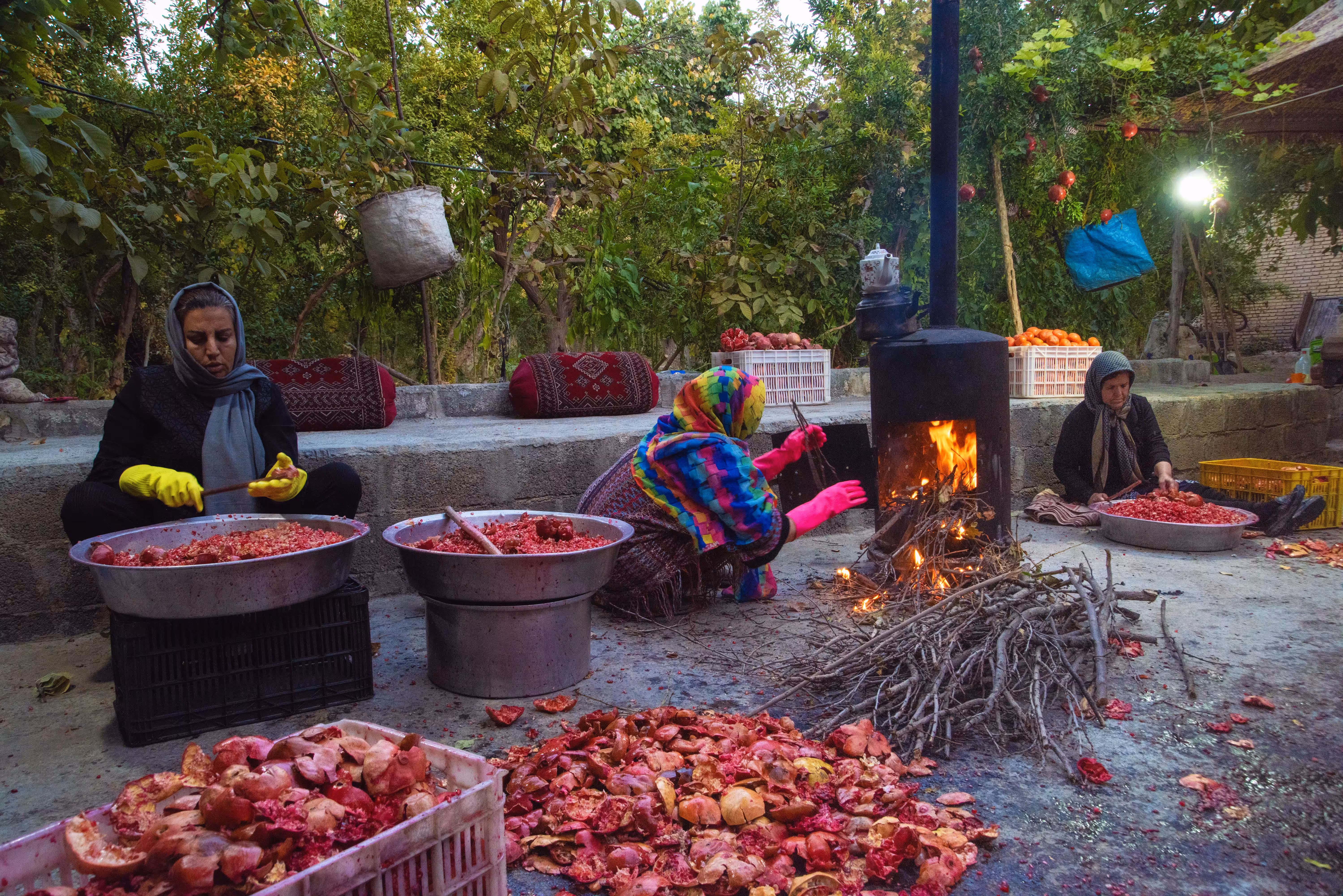 Traditional Pomegranate Seeding