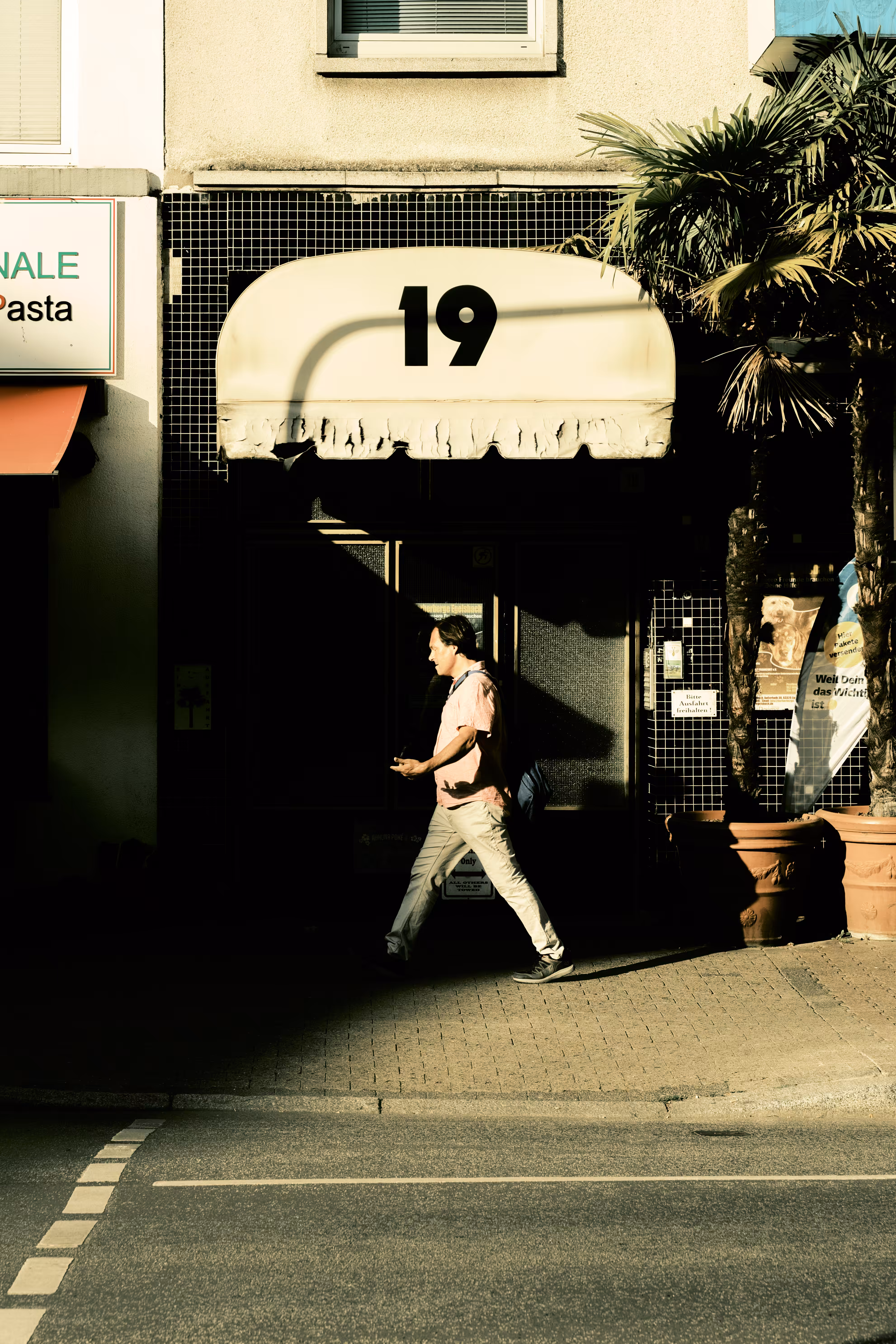 Street moments: 19
