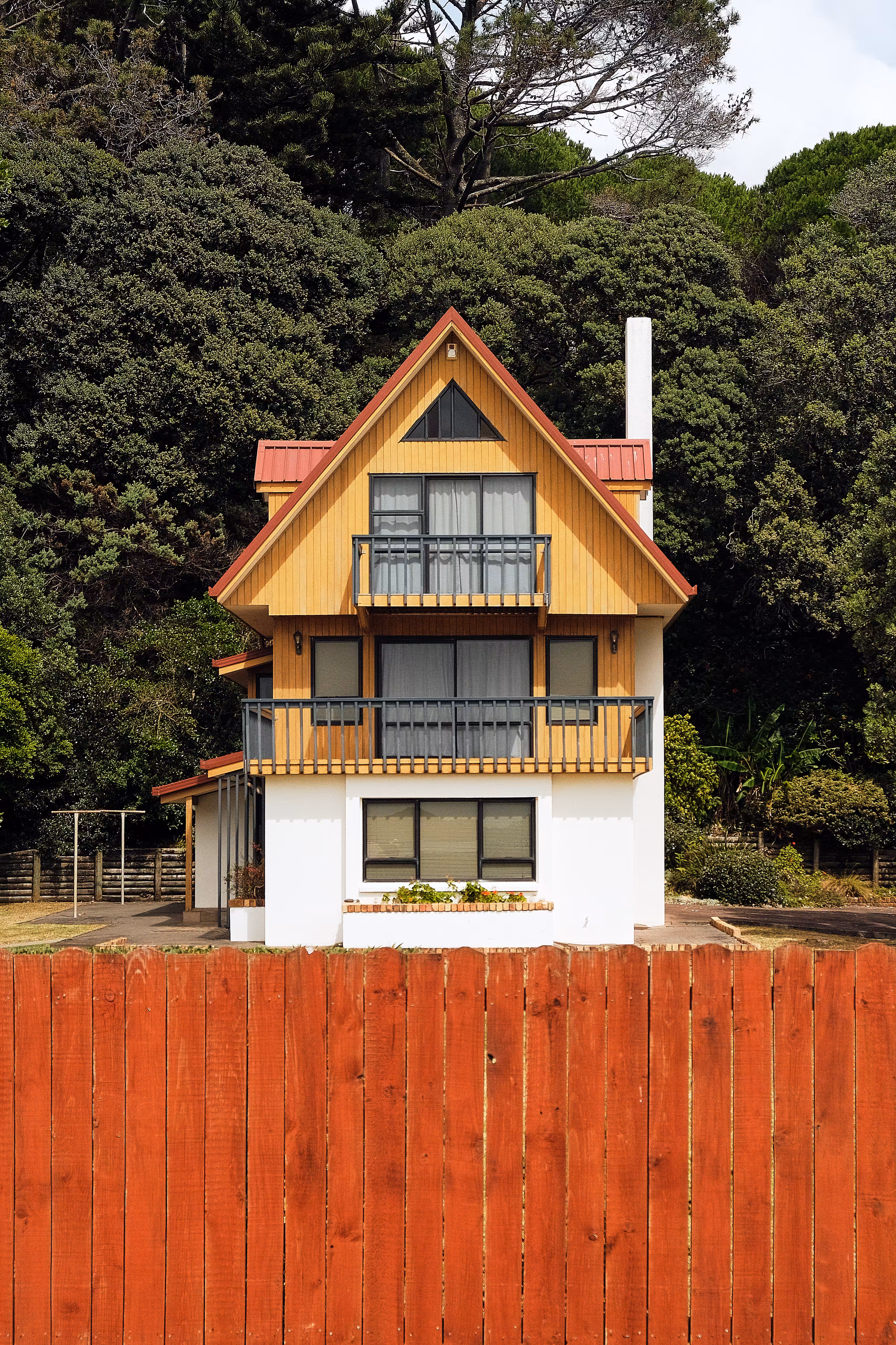 83 Long Beach Road