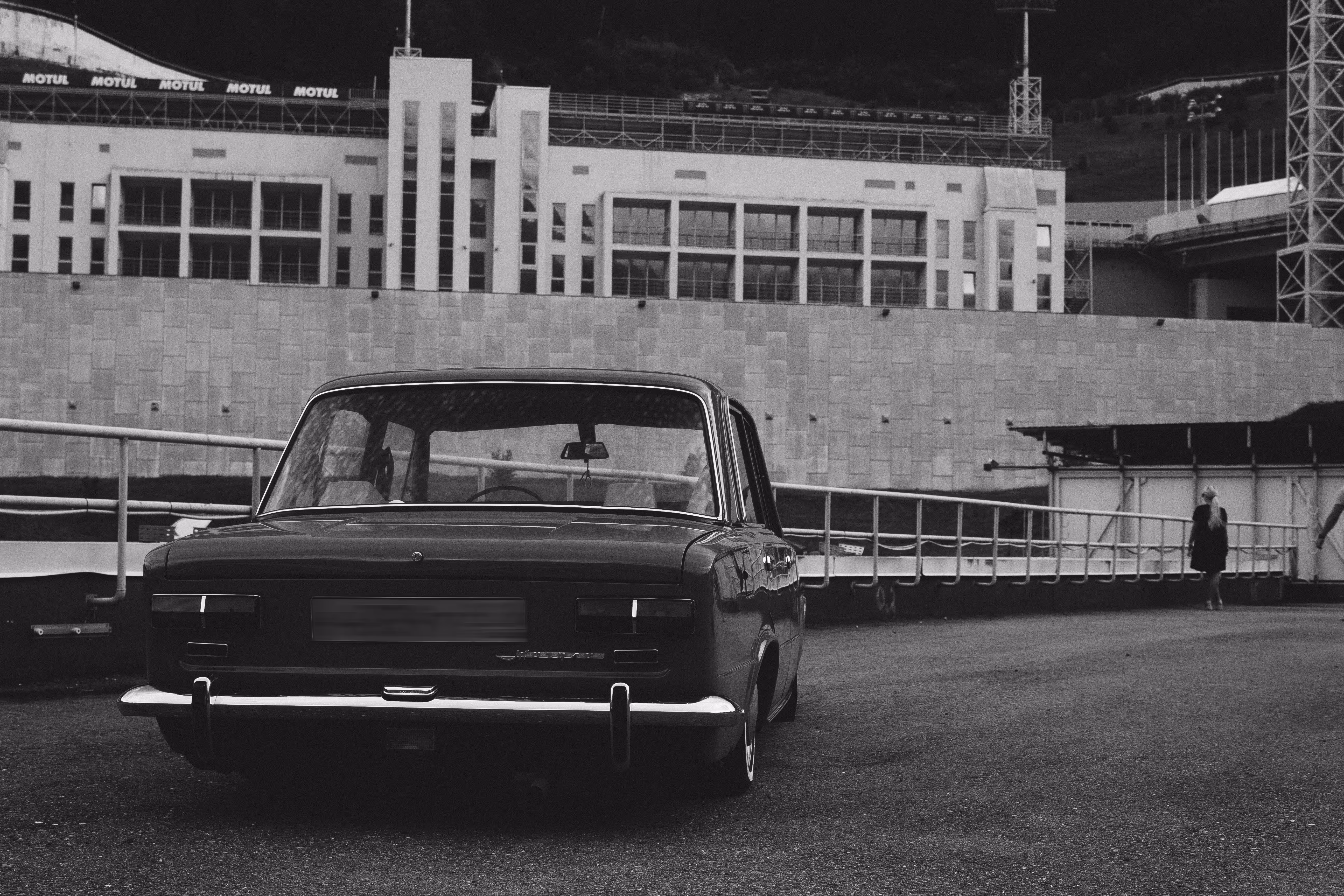Classic #2 - Car Lifestyle