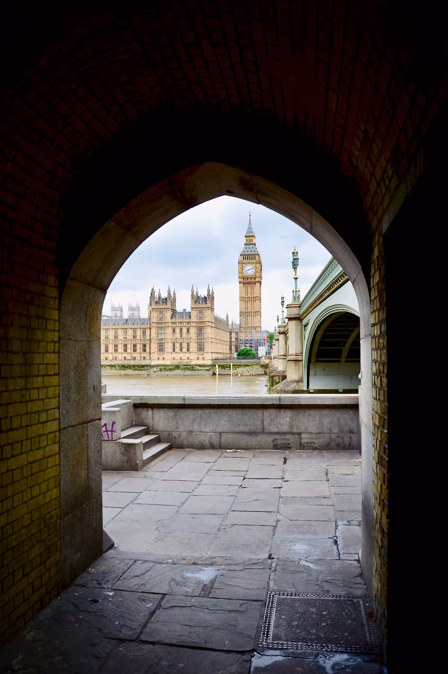 Around the world  with GingerBeard: London's darker side