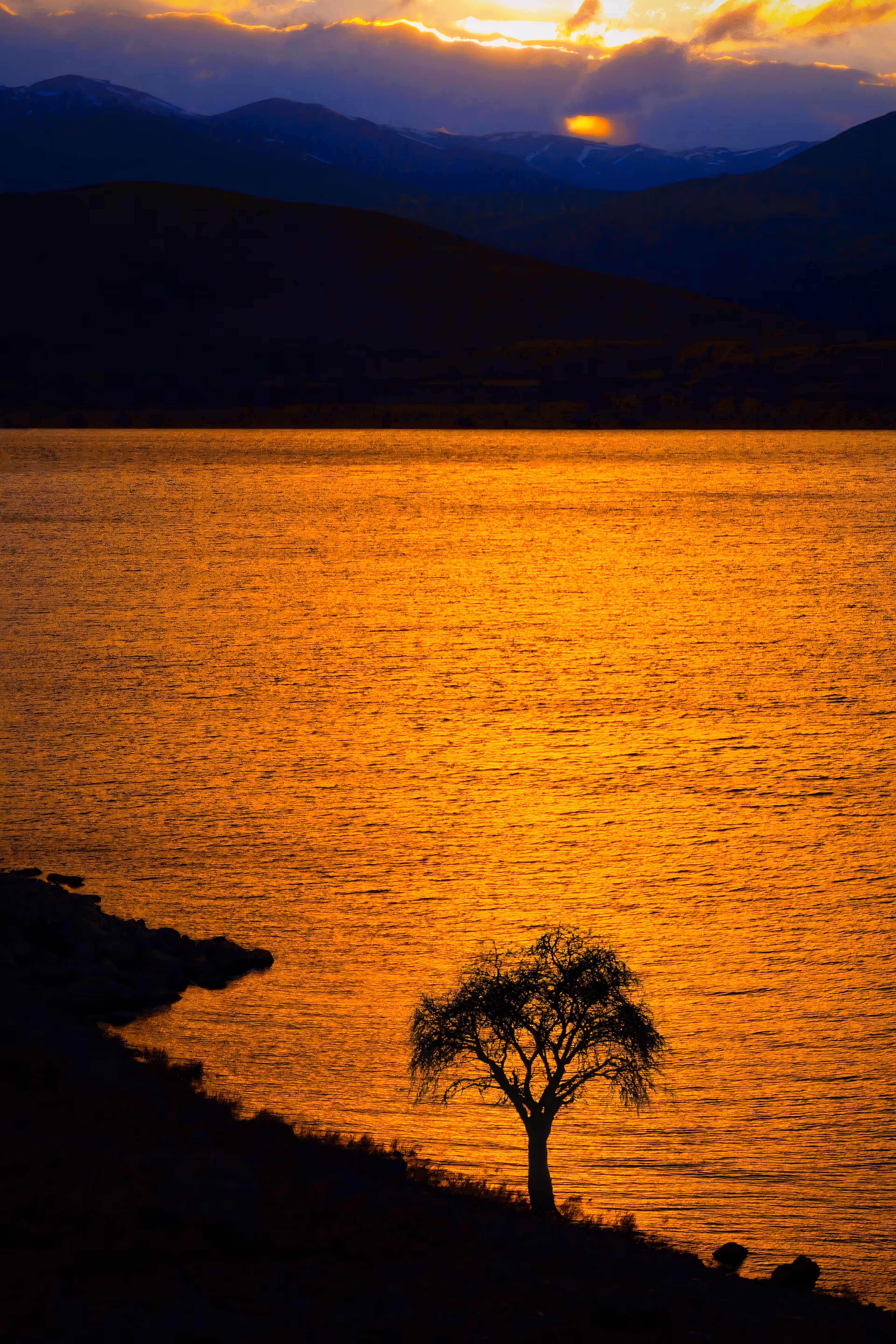 Lake sunset