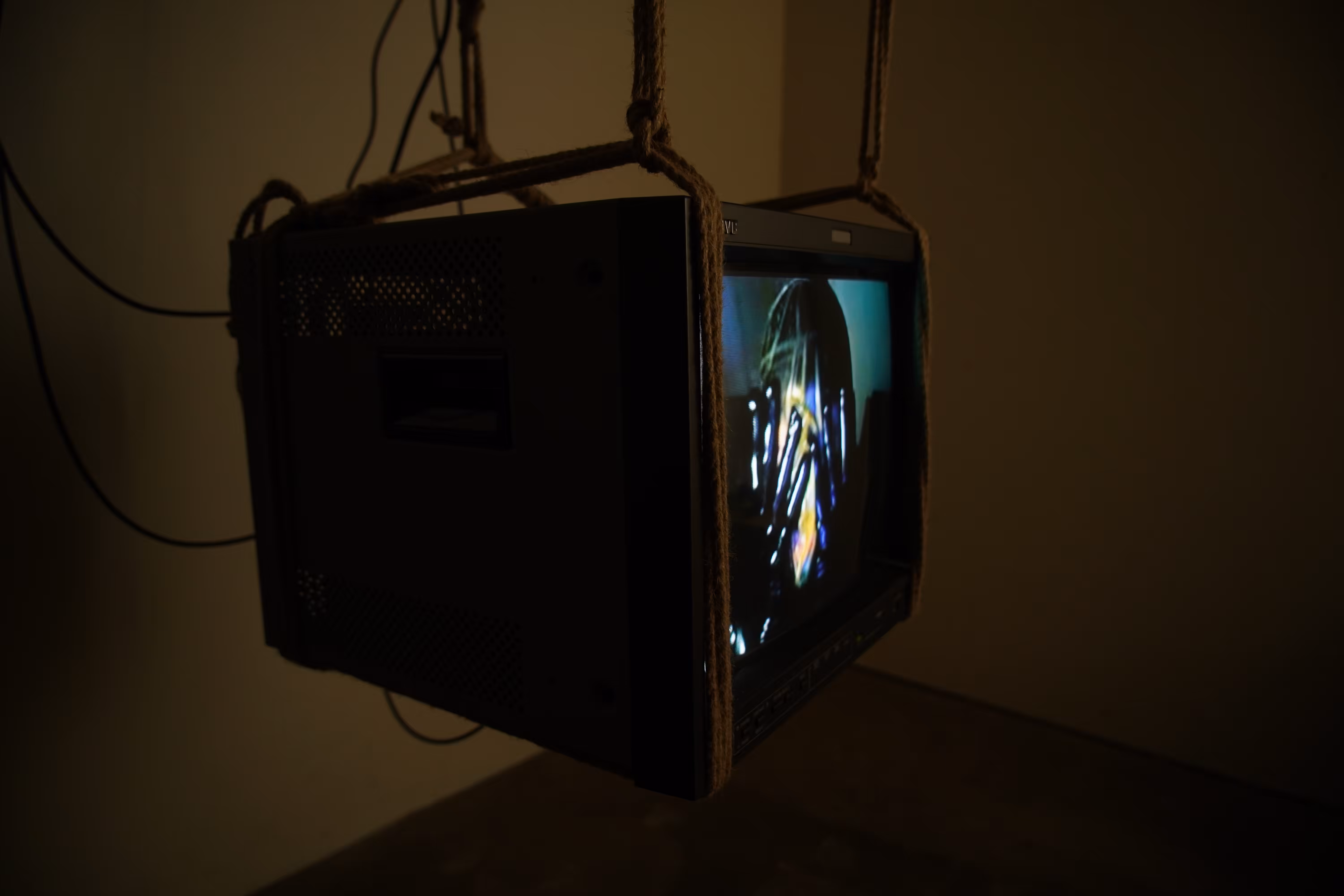 Suspended TV test