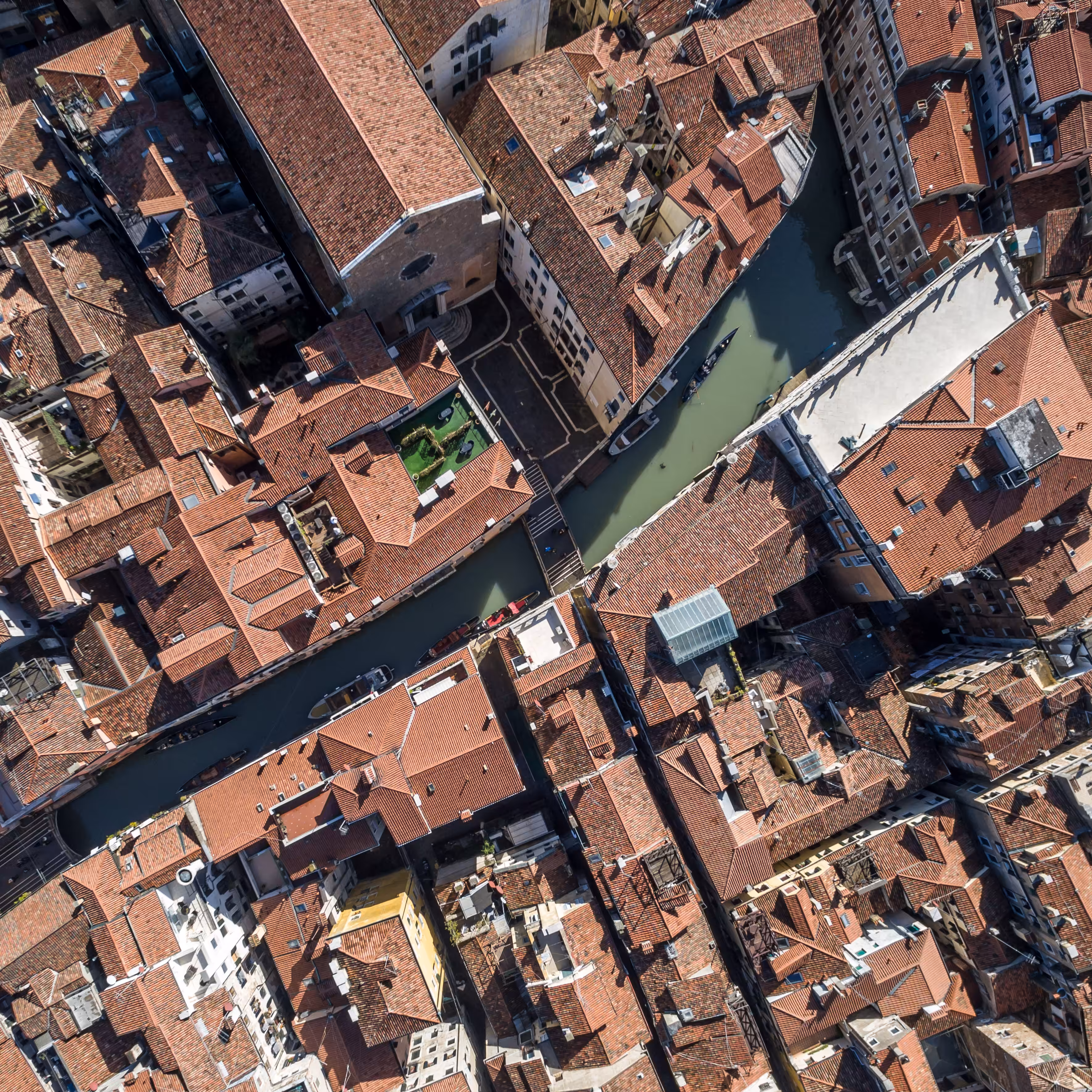 Crossings (Venice) 16/25