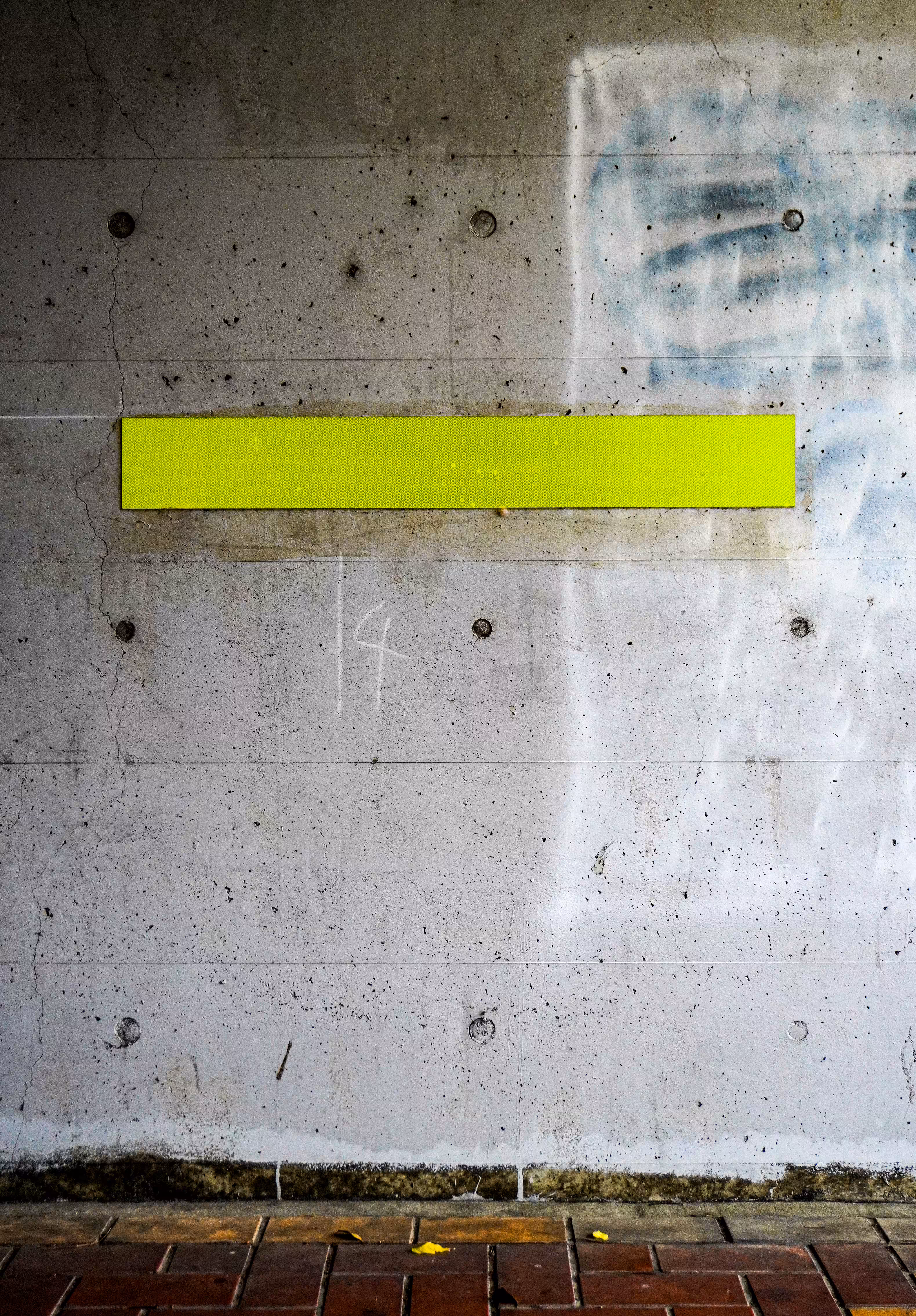 Yellow line