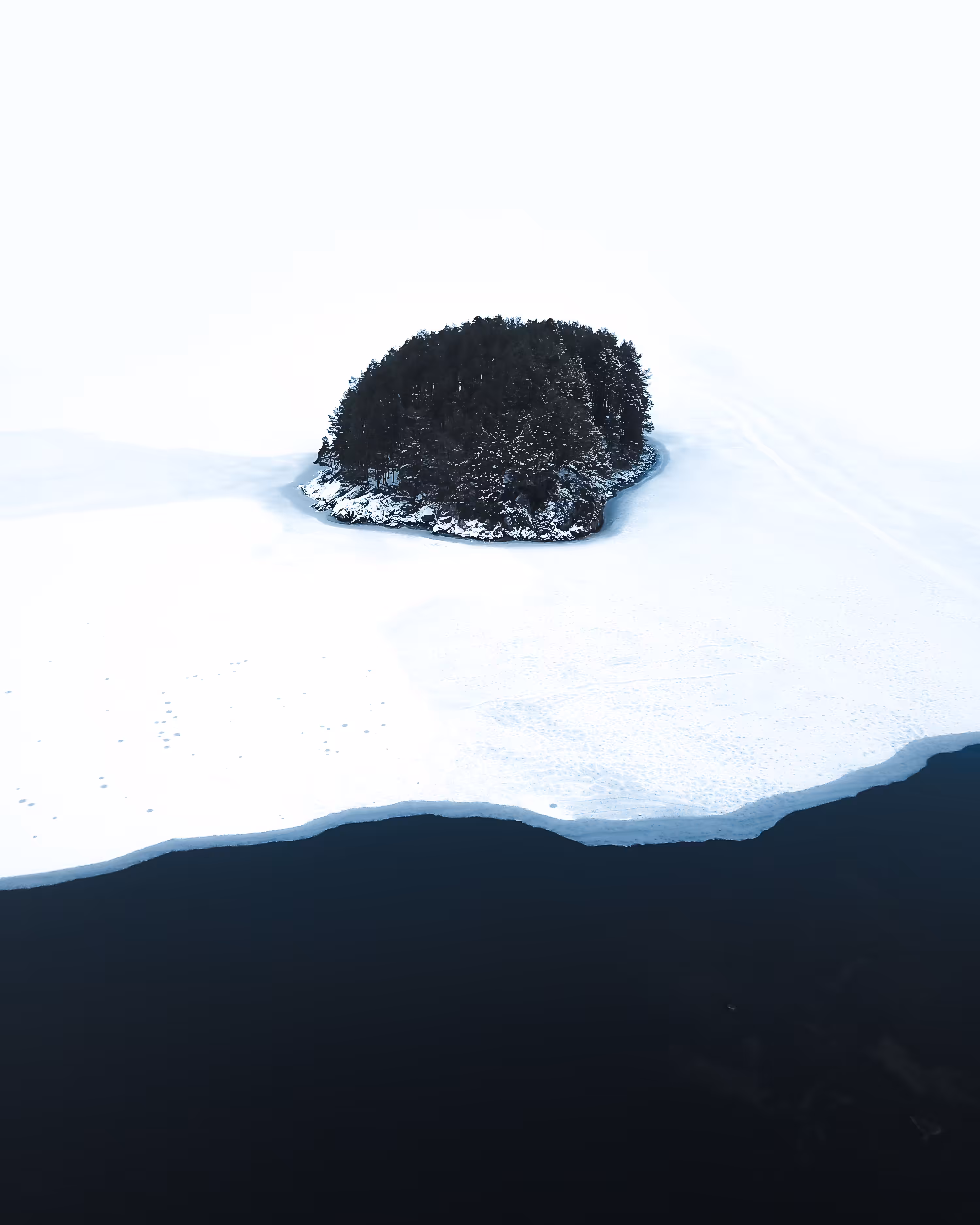 FROZEN ISLAND