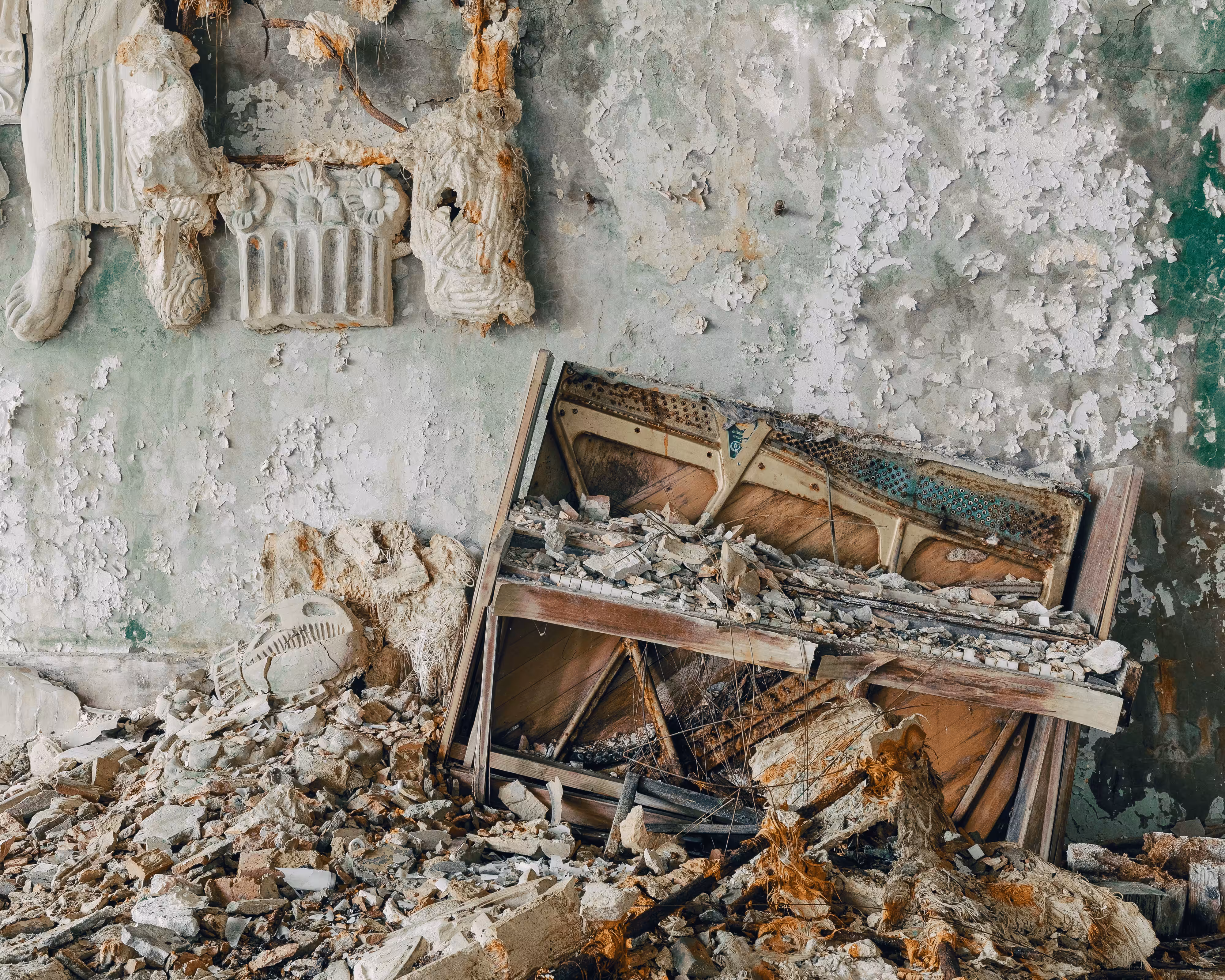 CONTAMINATED #68 - melodies of solitude I