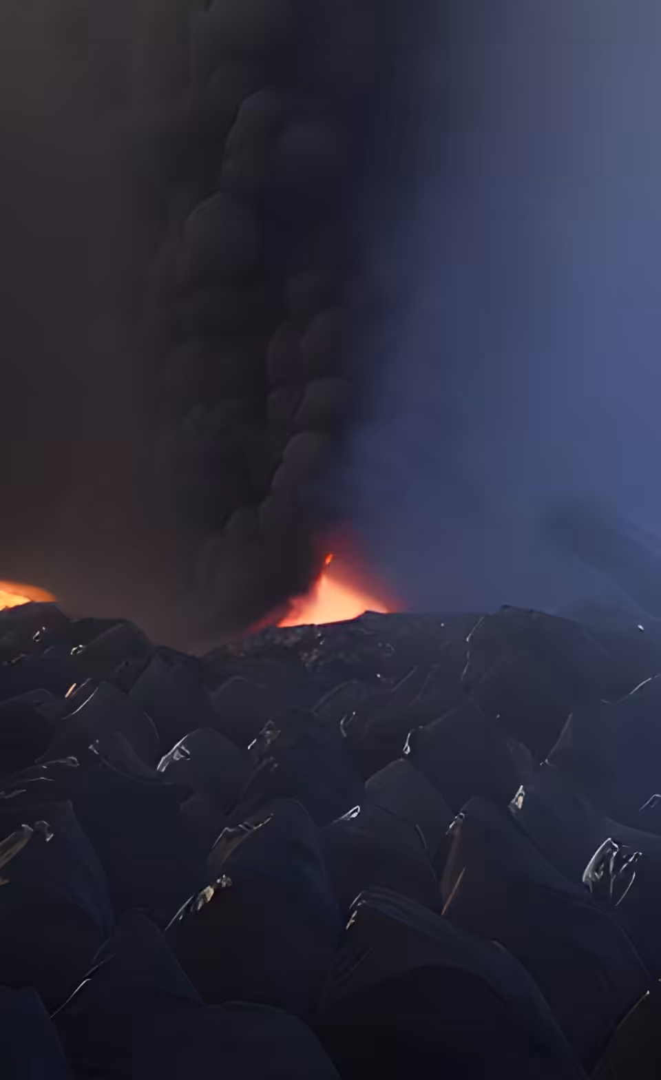TRASH x ART x AI - #9-Volcano