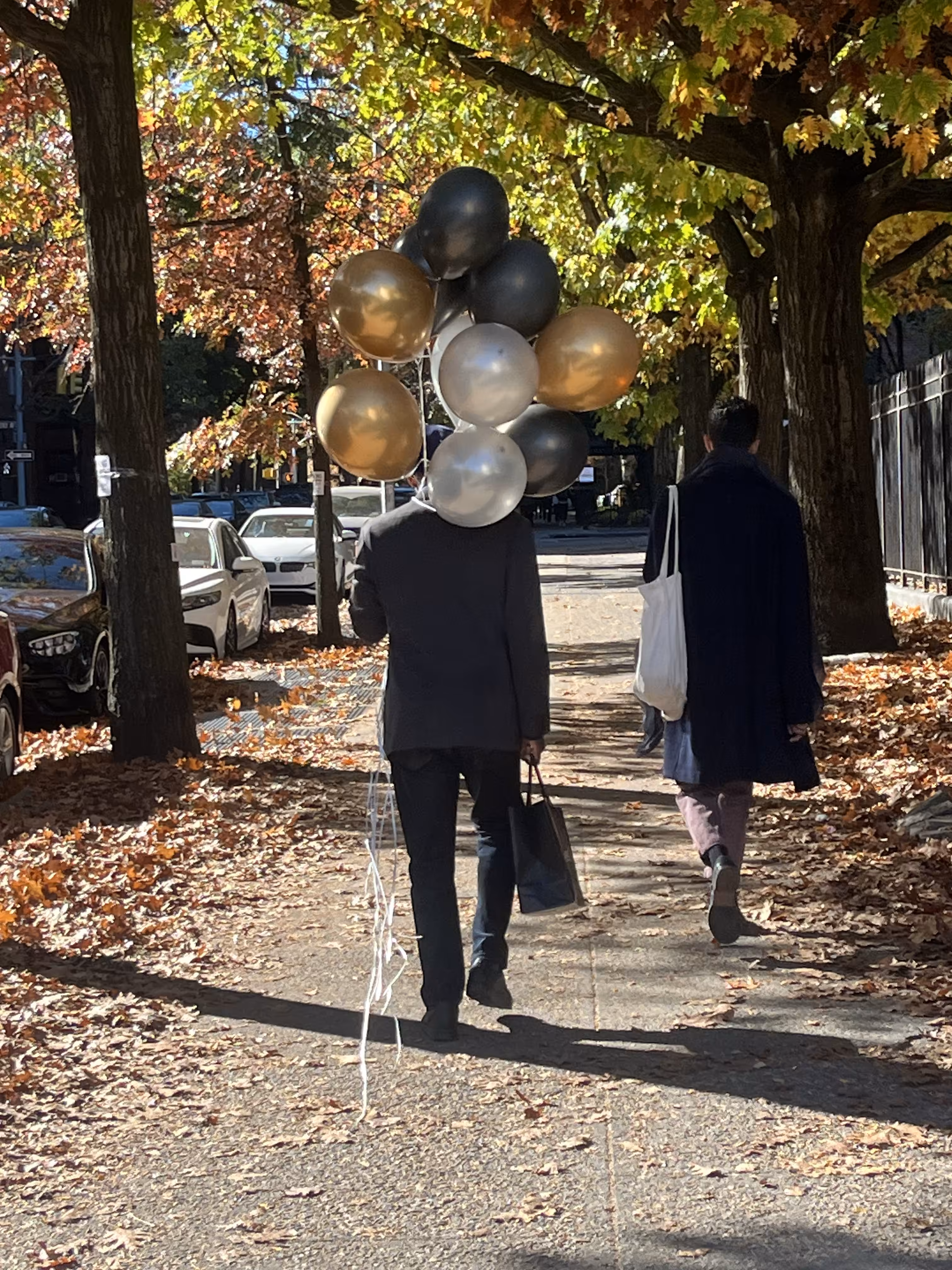 🚶🏻‍♂️🎈