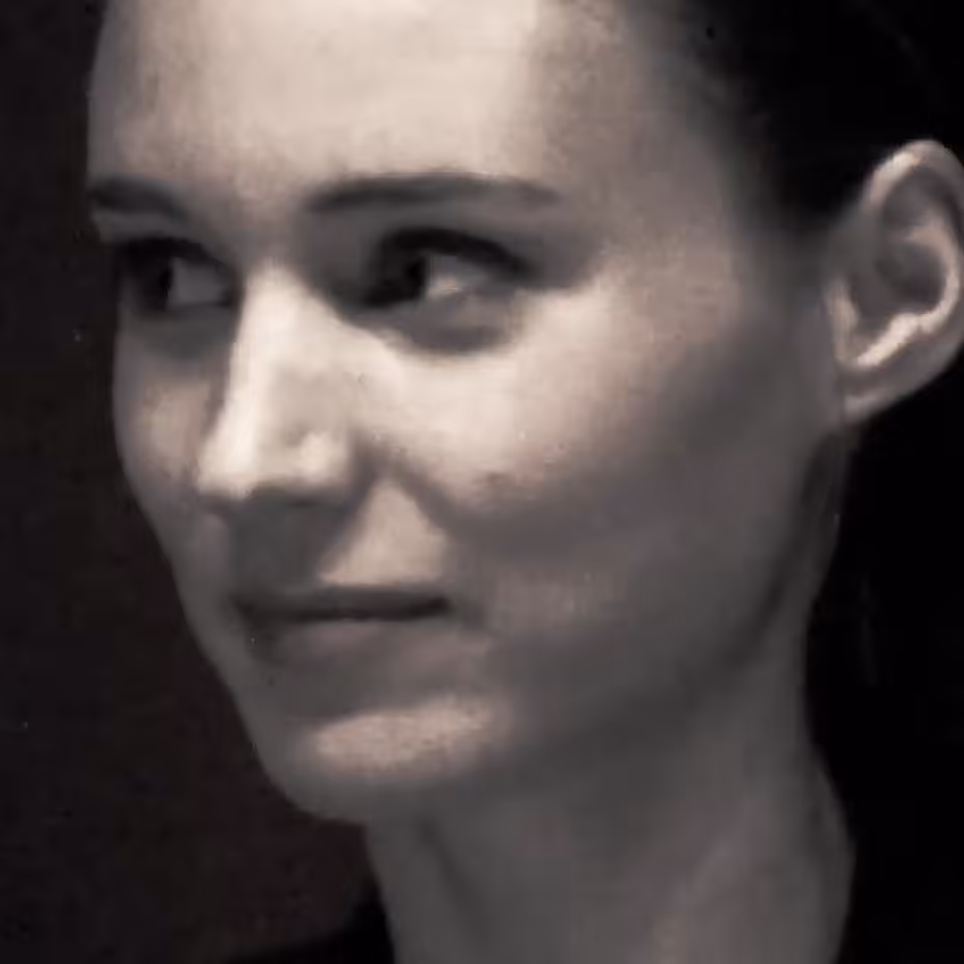 Rooney Mara before The Dragon