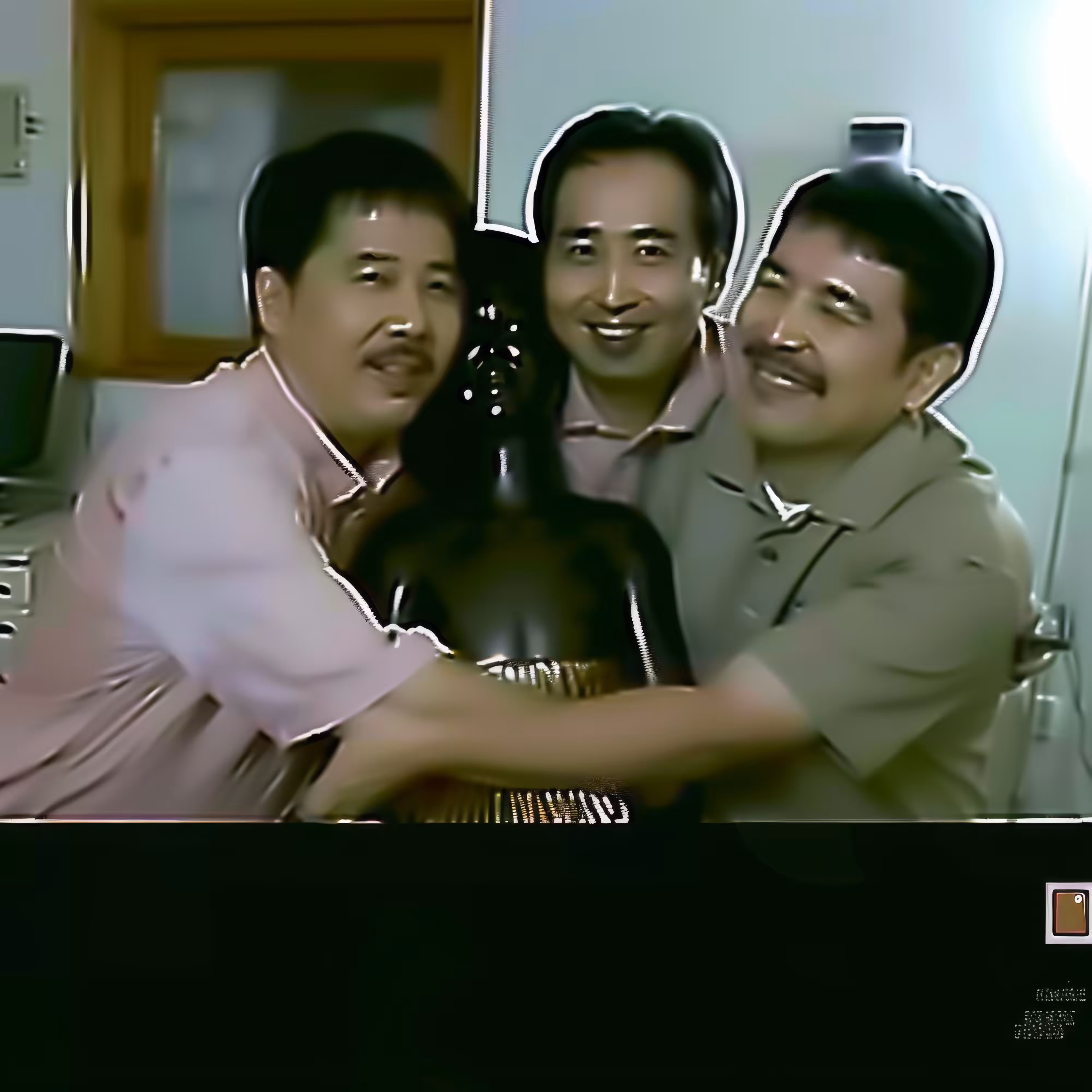 BAD JPEGs: Statue-Threesome