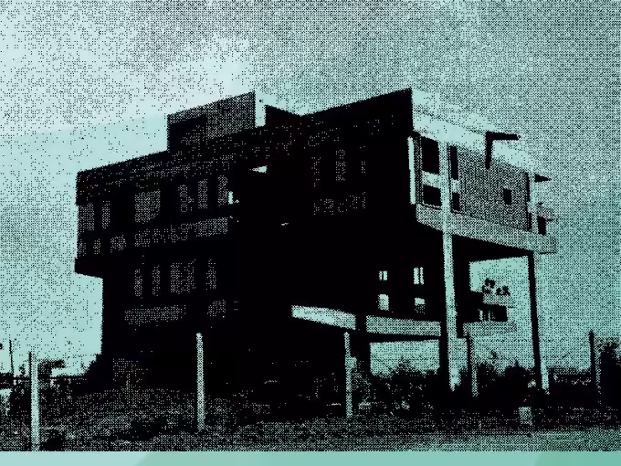 BRUTALIST x TRIANGLIFY #7