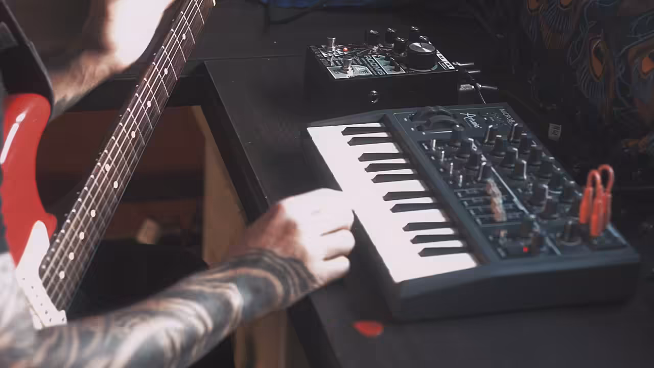 #104 ambient gtr
