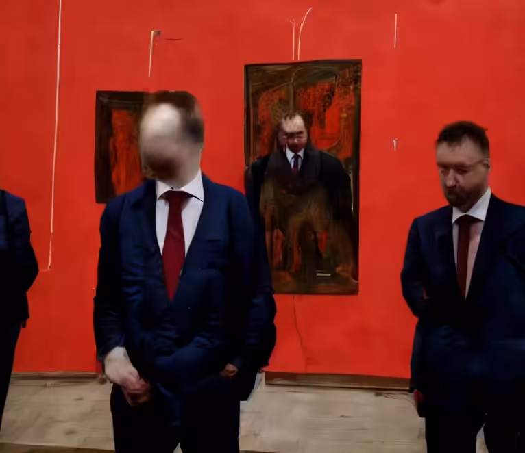 The collectors and the piece