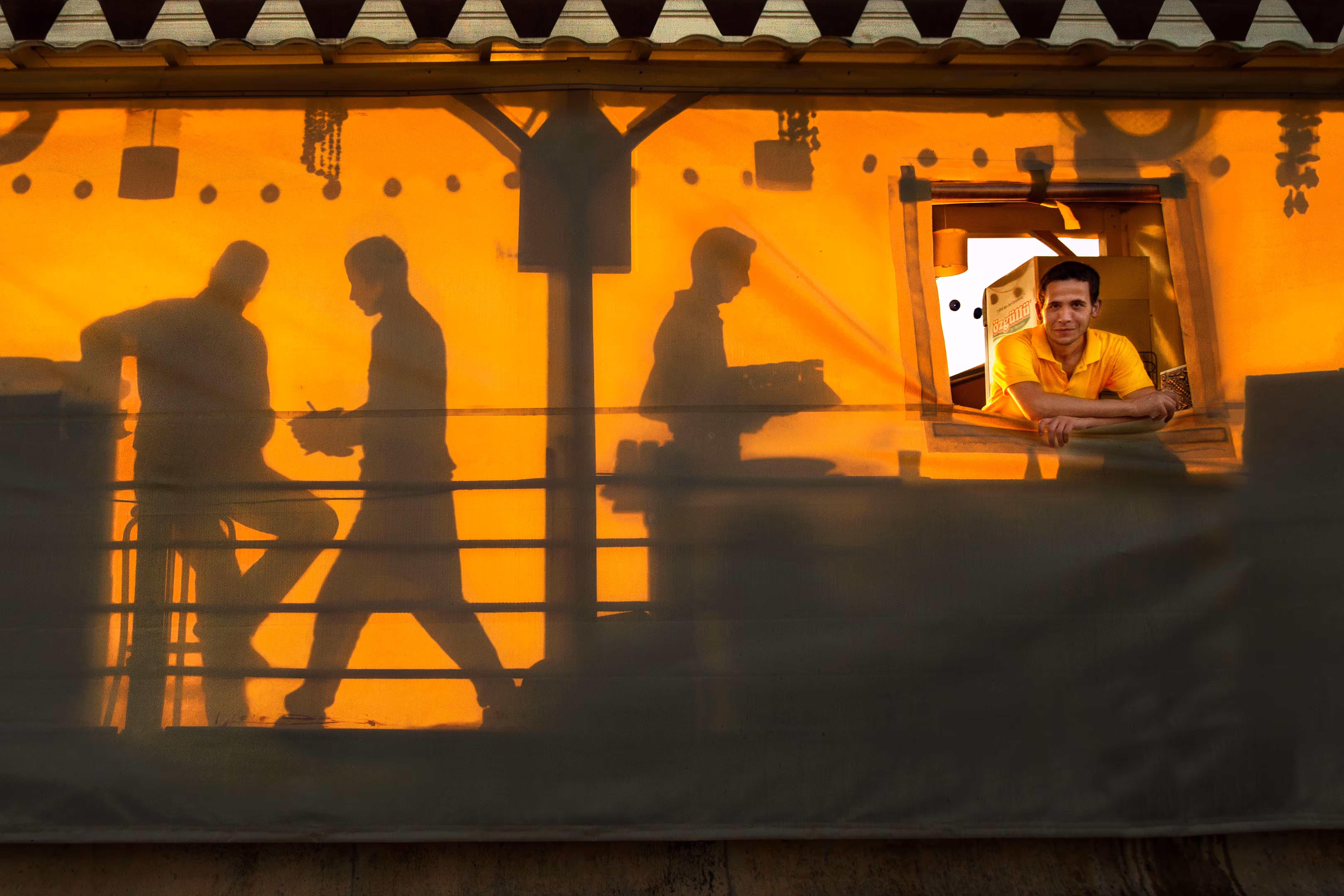 scaffolding cafe