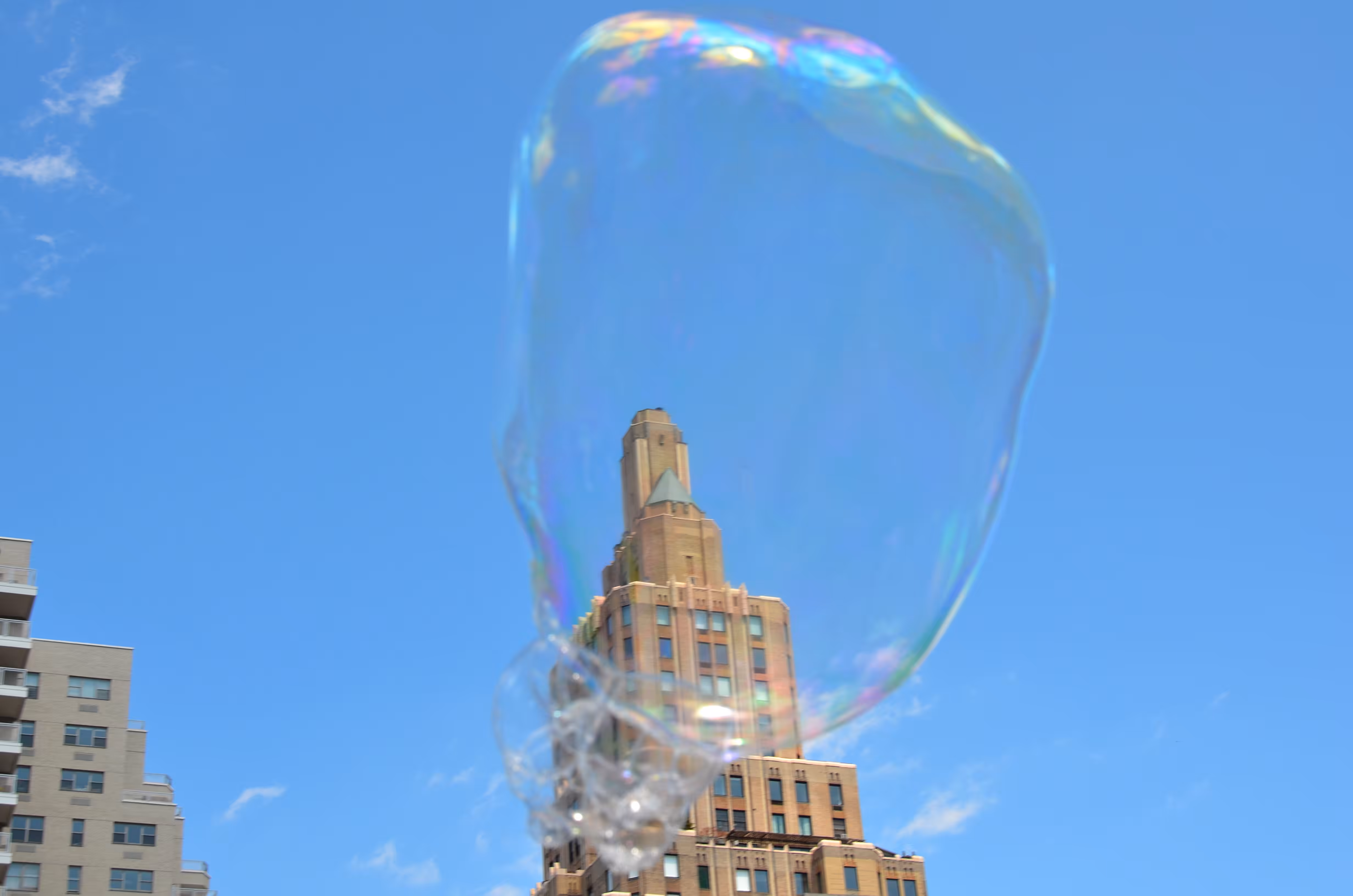 Big Bubble's Big Apple Adventures