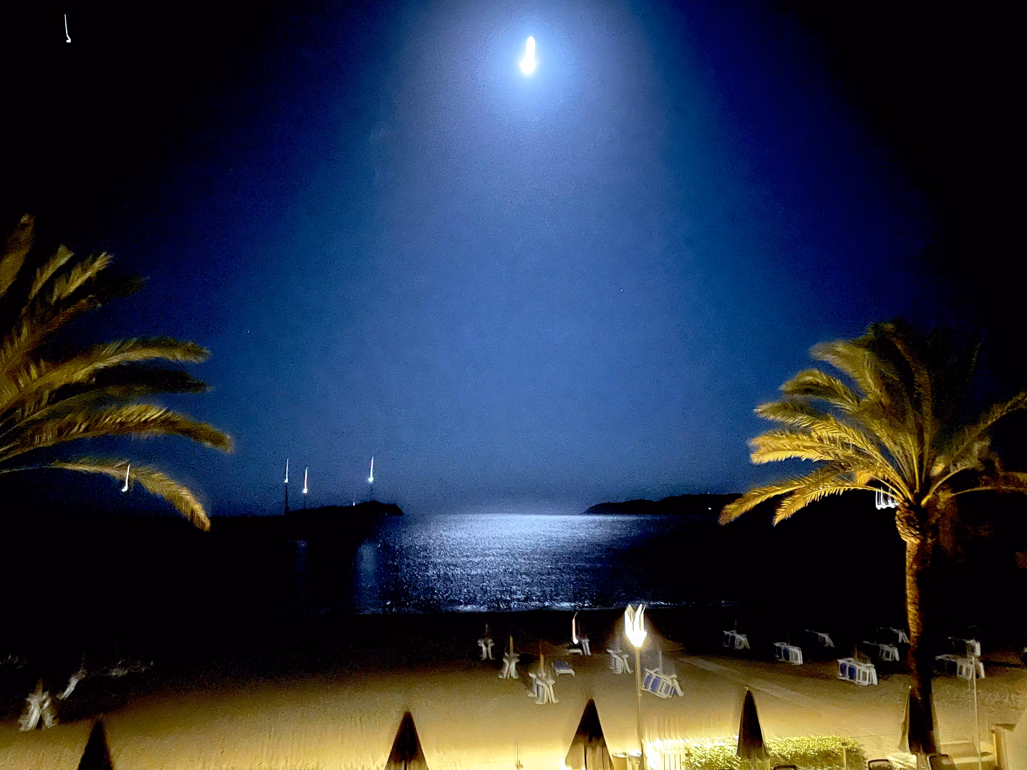 NEW WORLD / COLAB / AND INFINITE ART: Ibiza Love 4*