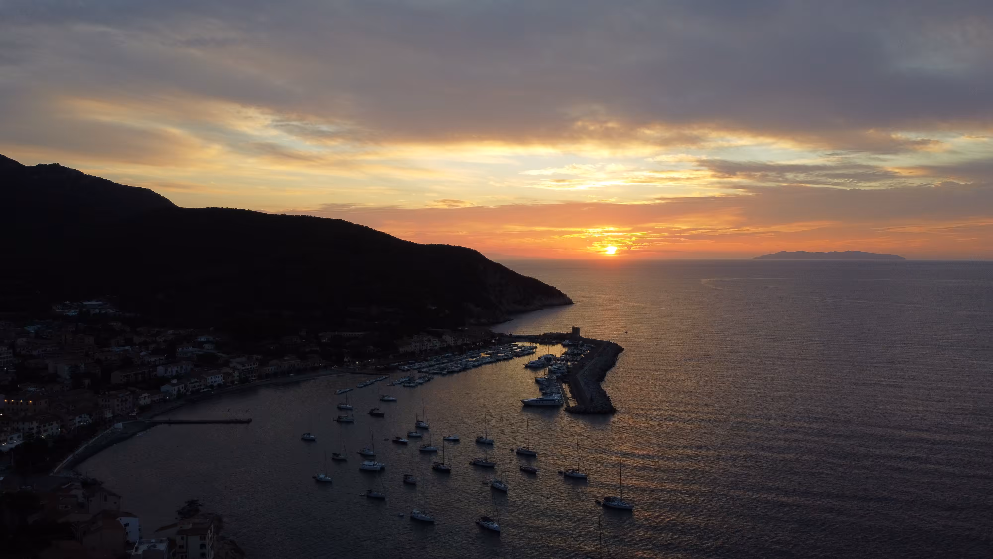 Isola d'elba at sunset