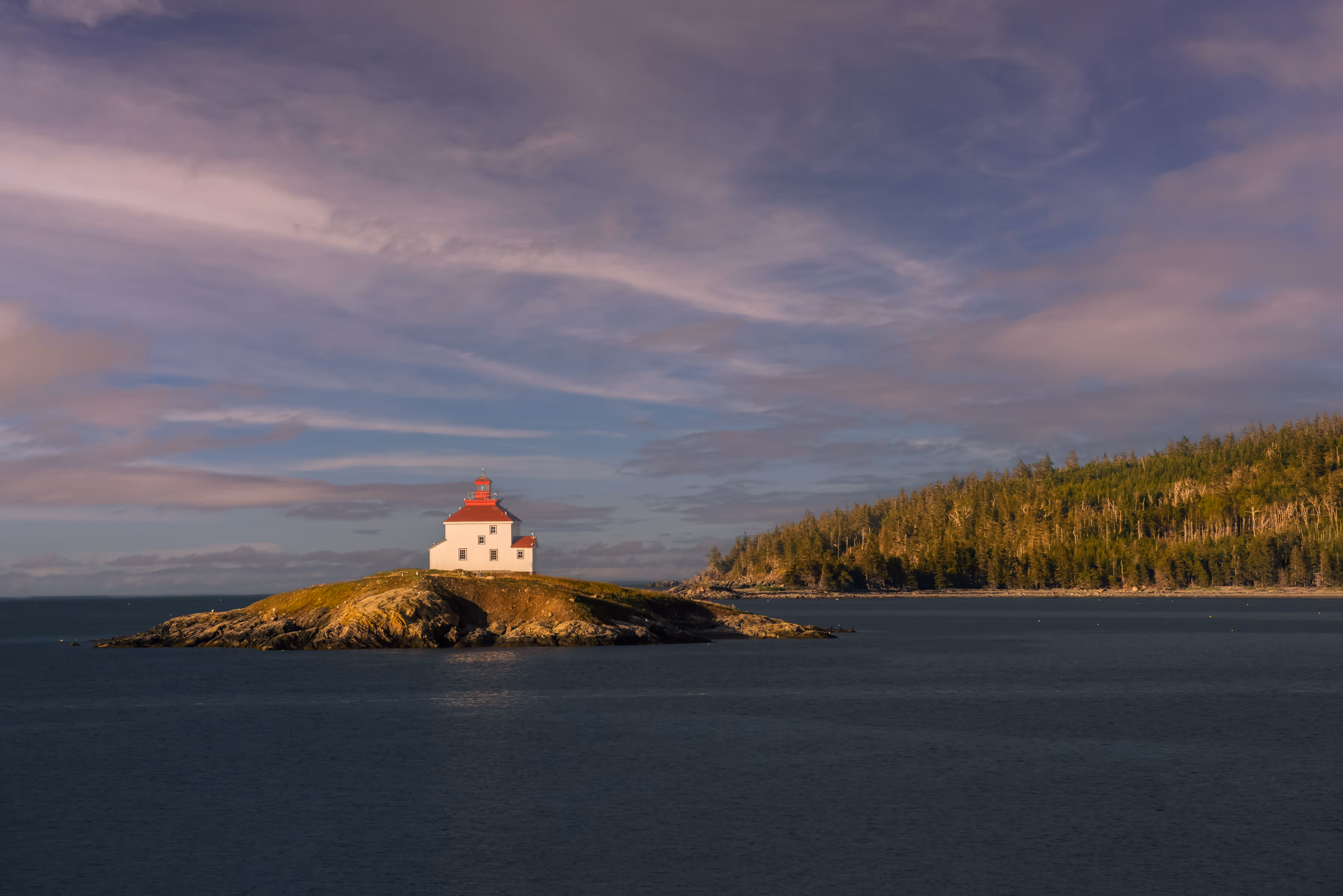 Queensport Light